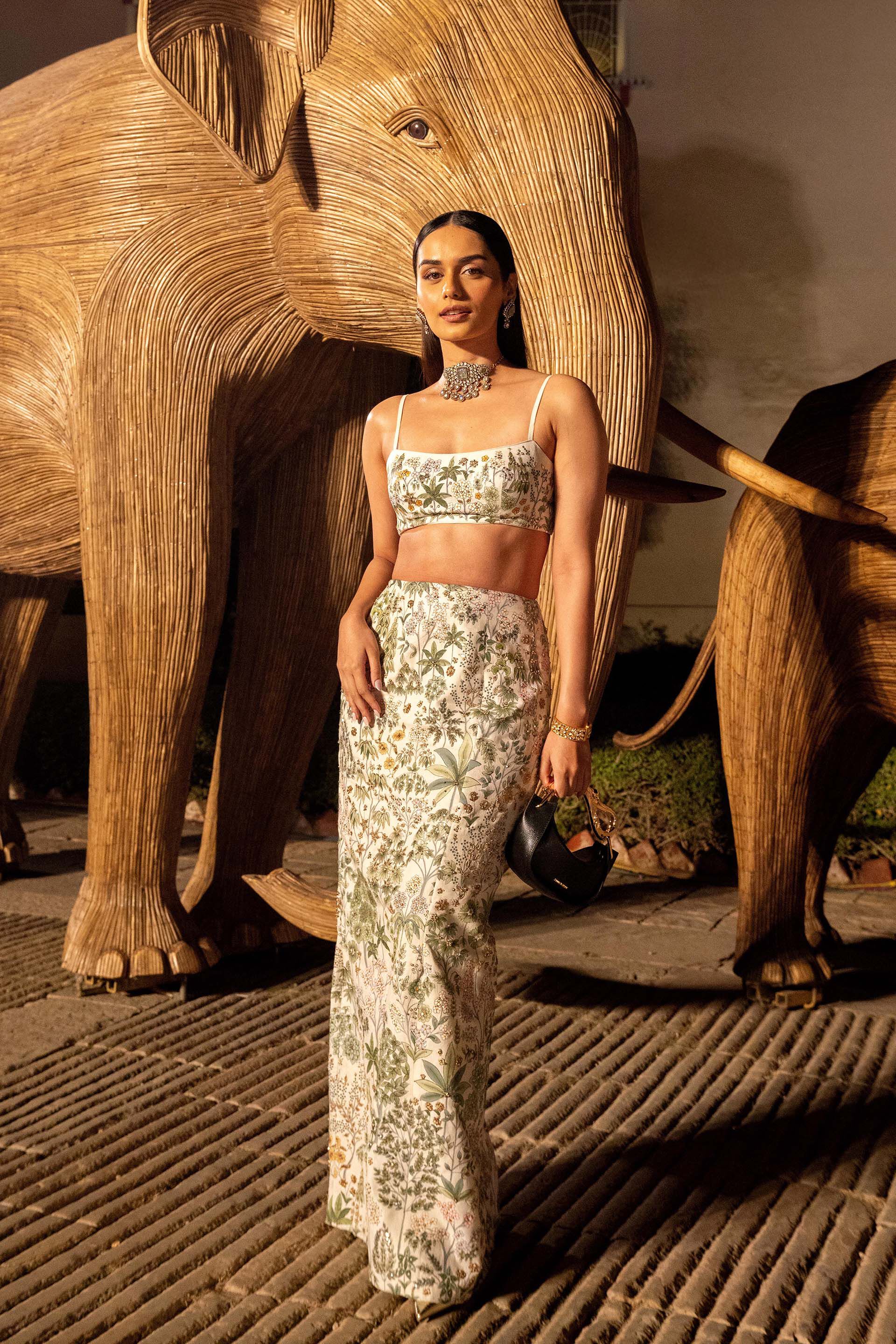 Call Of The Tropics Hand-painted Pichhwai Silk Skirt Set - Cream, , image 1