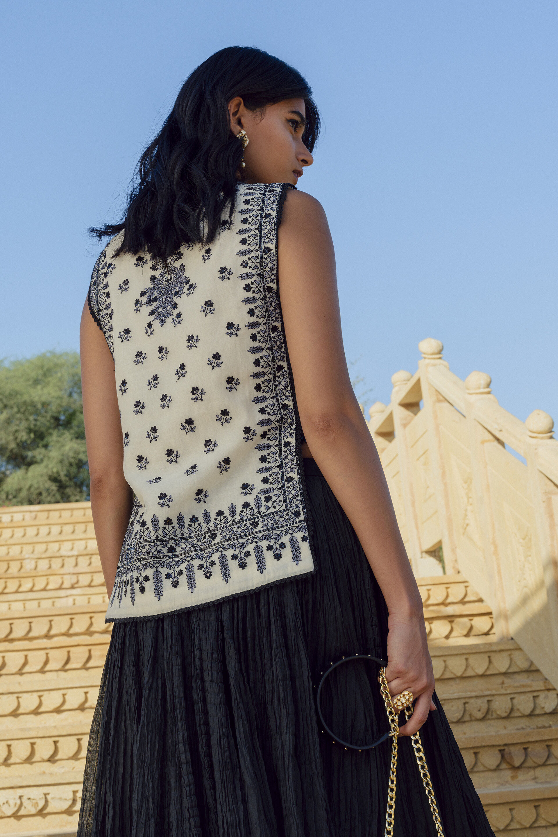 Sawsan Embroidered Skirt Set - White