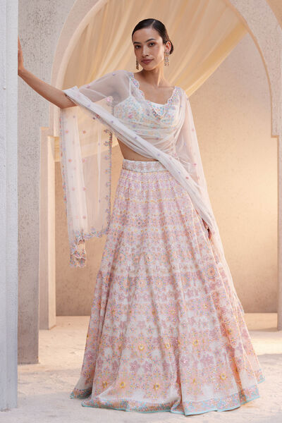 Lehengas: Designer Bridal Lehengas & Wedding Lehenga Cholis Online