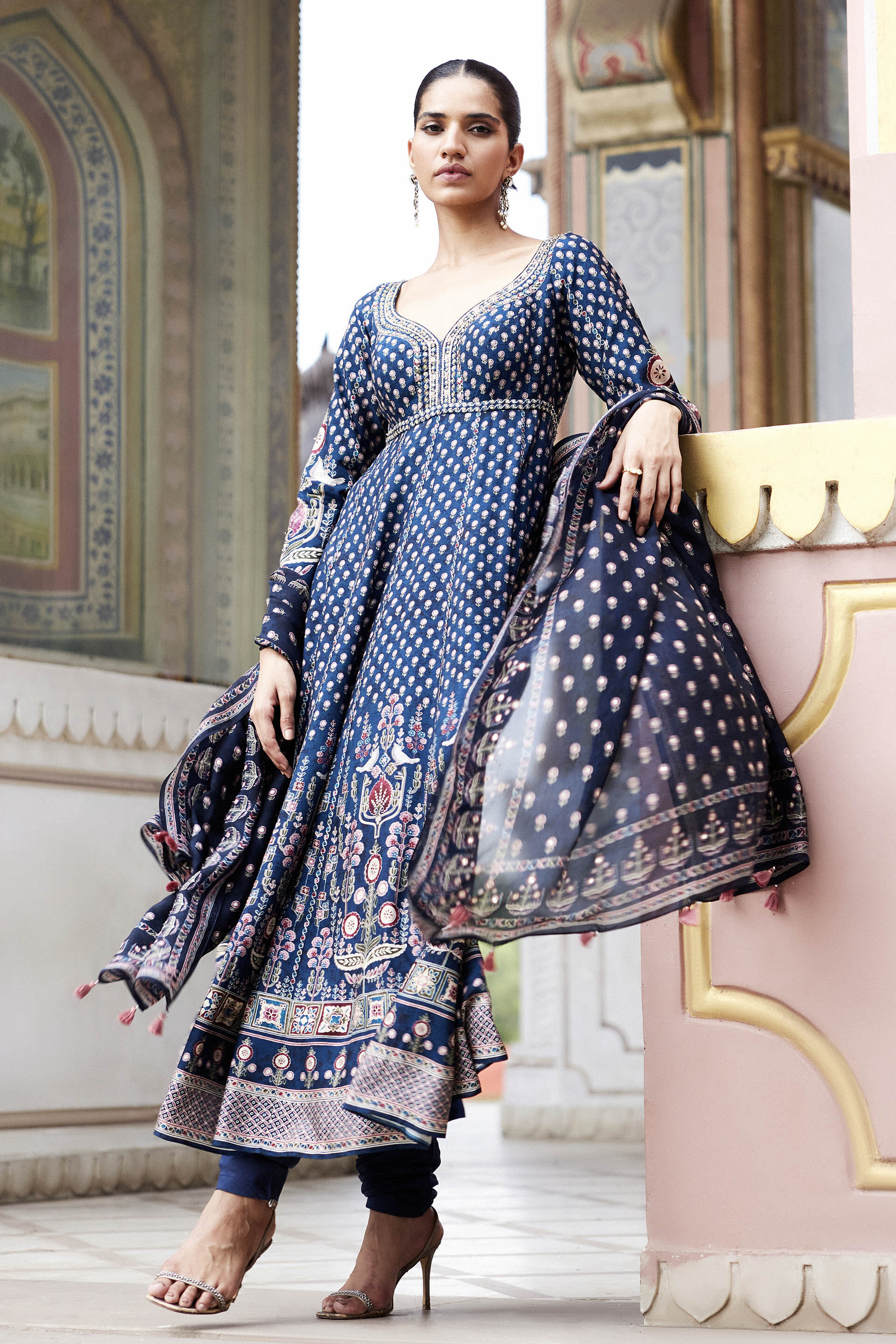 Anita dongre discount anarkali collection