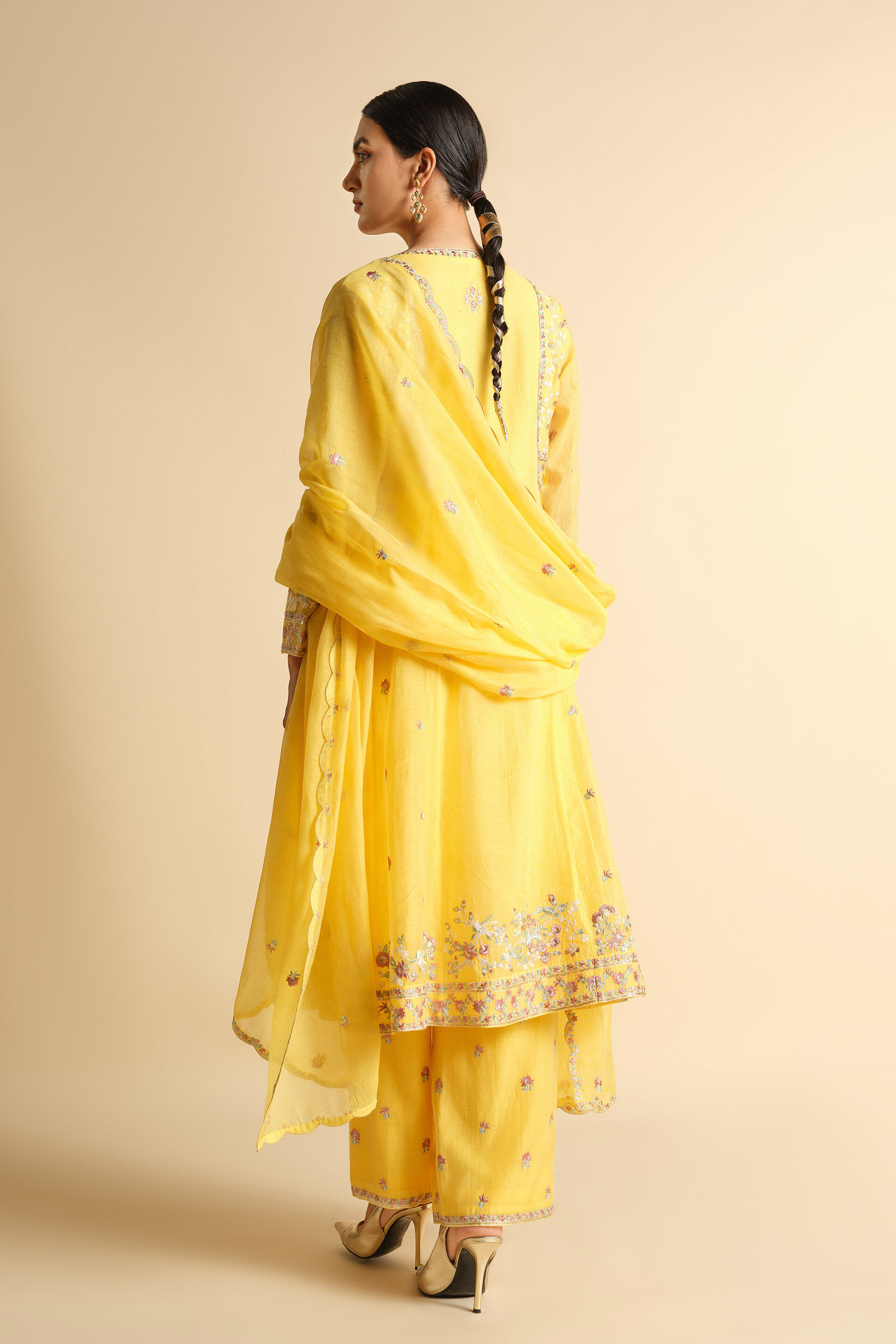 Zareen Embroidered Mul Suit Set - Yellow