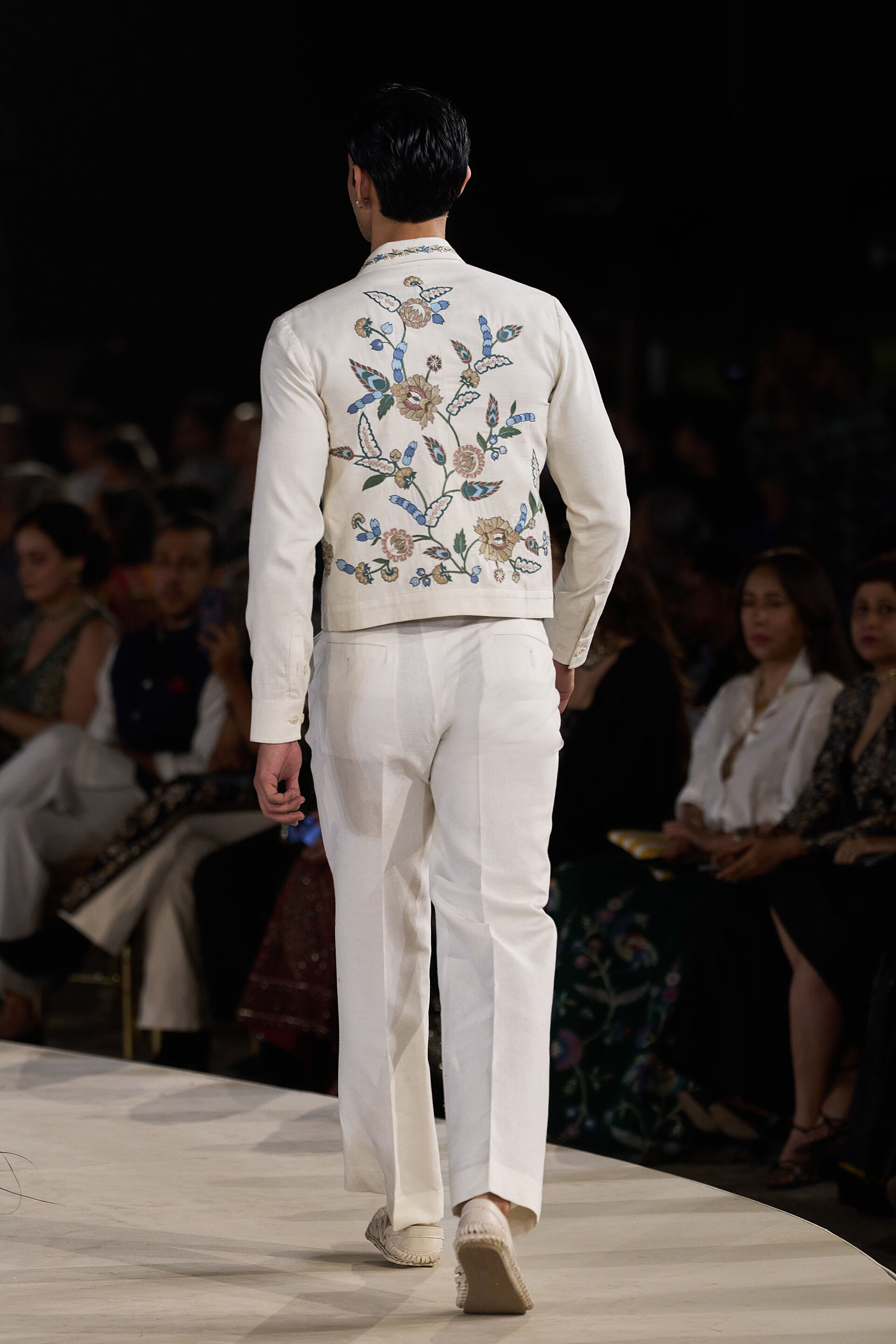 Oren Embroidered Jacket Set - Off White