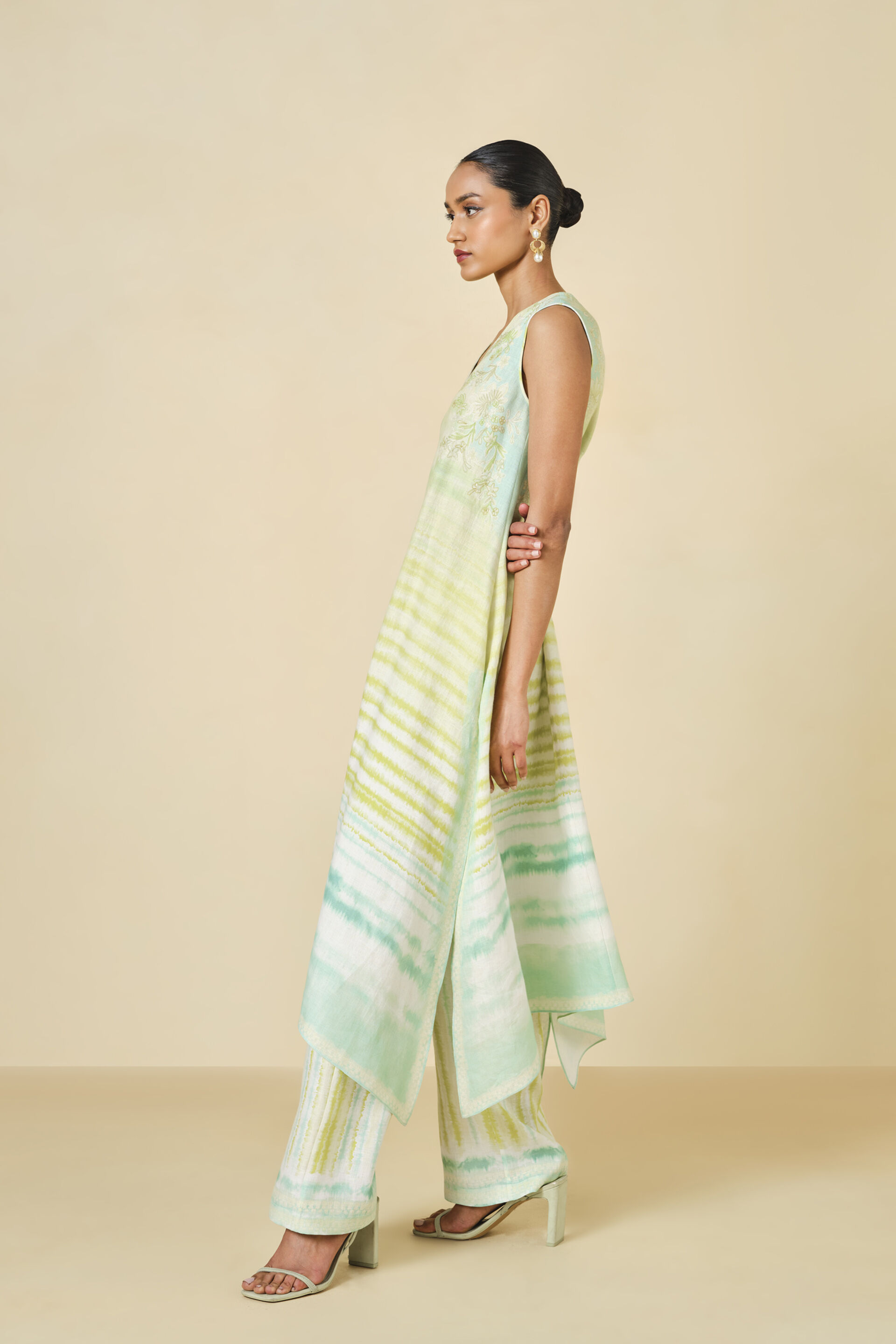Anapos Asymmetrical Printed Hemp Kurta Set - Lime, Lime, image 3