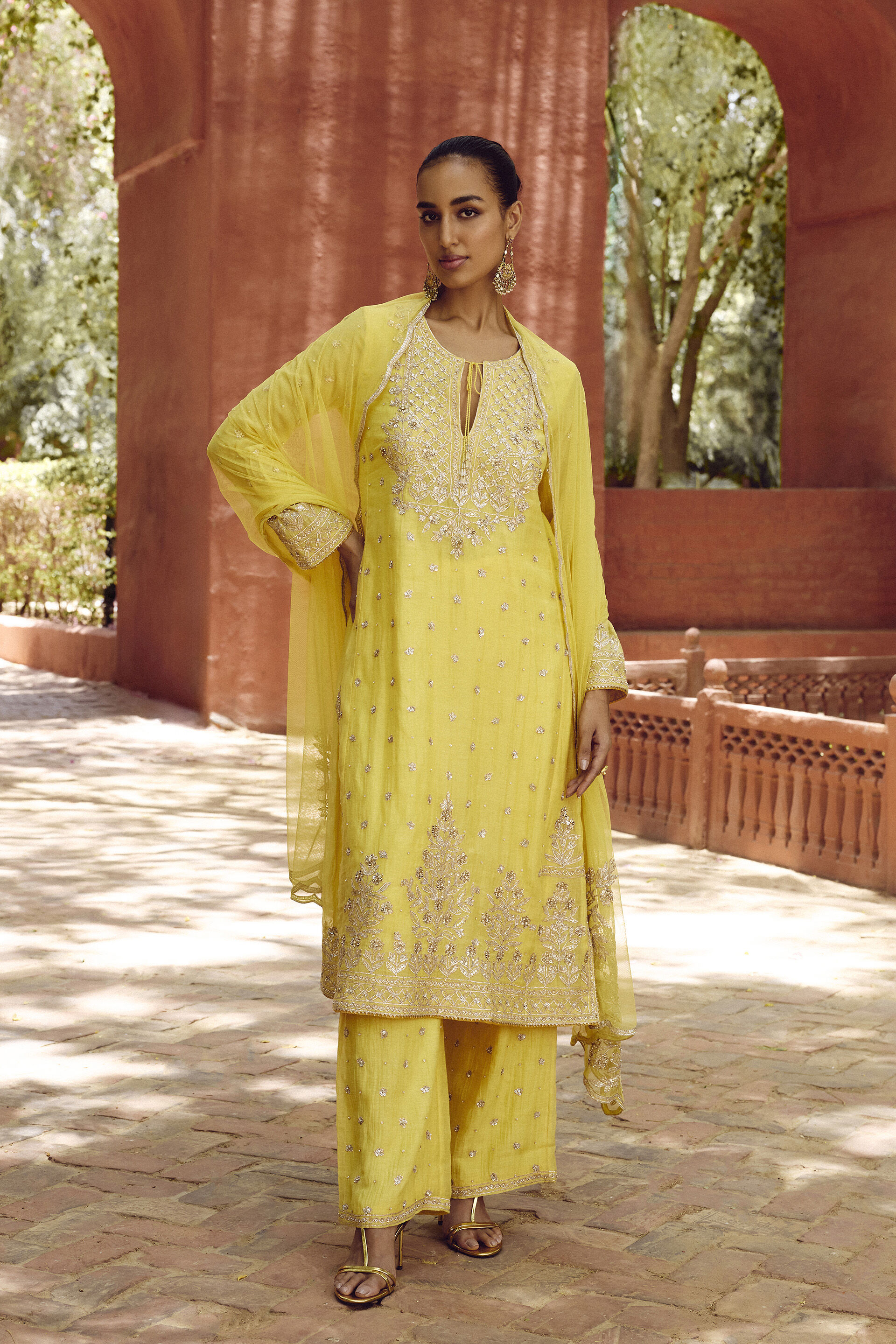 Srika Gota Patti Mul Suit Set - Yellow
