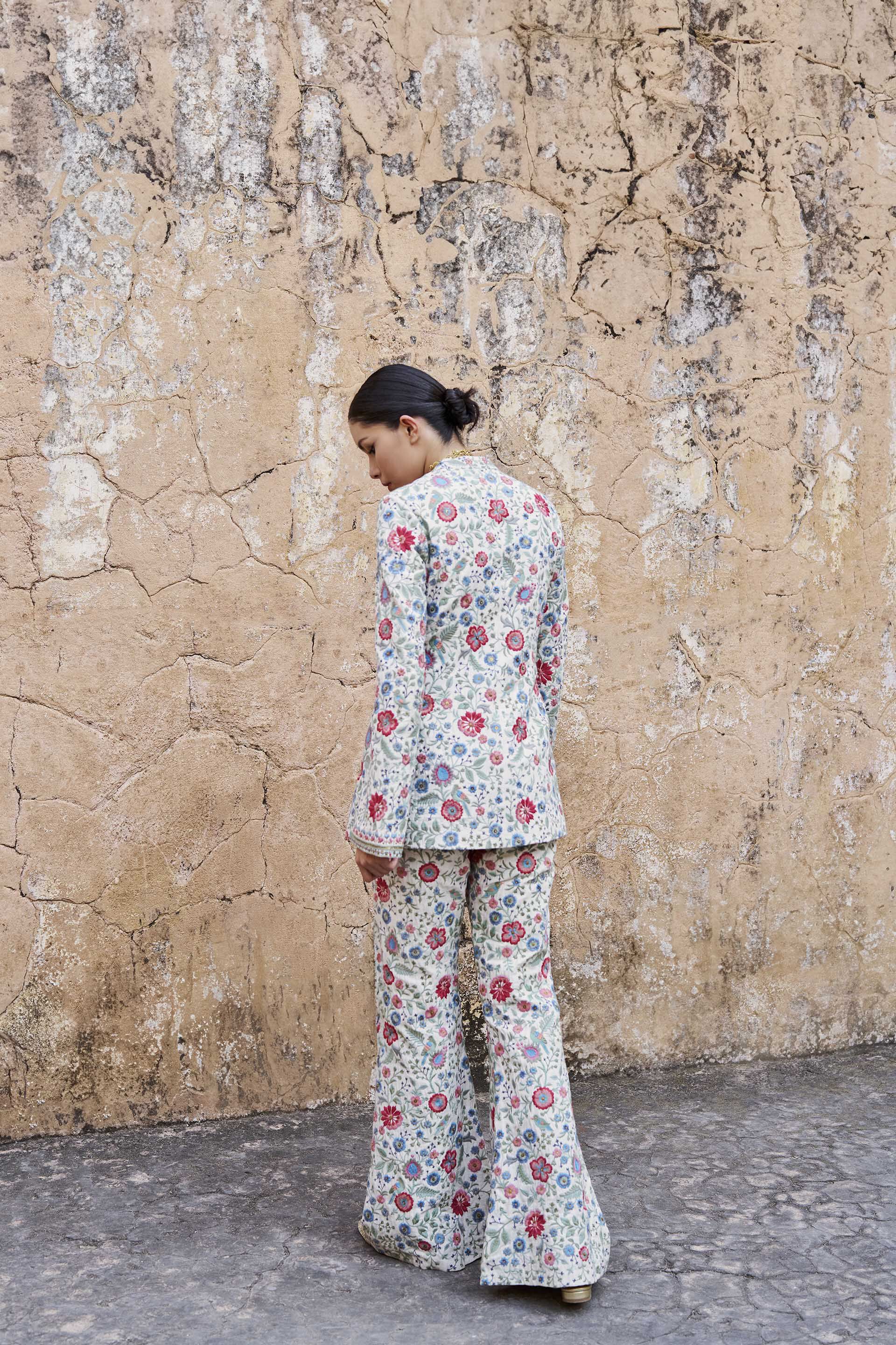 Galaxy Of Flowers Embroidered Zardozi Silk Set - Cream