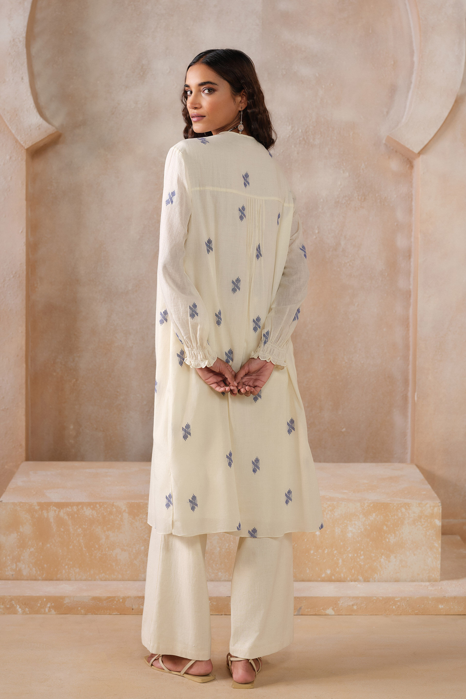 Frodo Handwoven Jamdani Kurta Set - Ivory