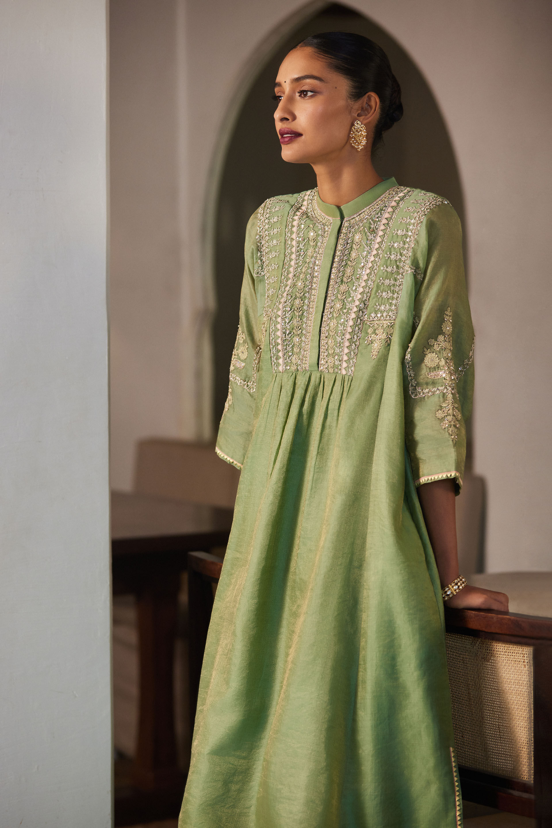 Top 75+ anita dongre kurtis best
