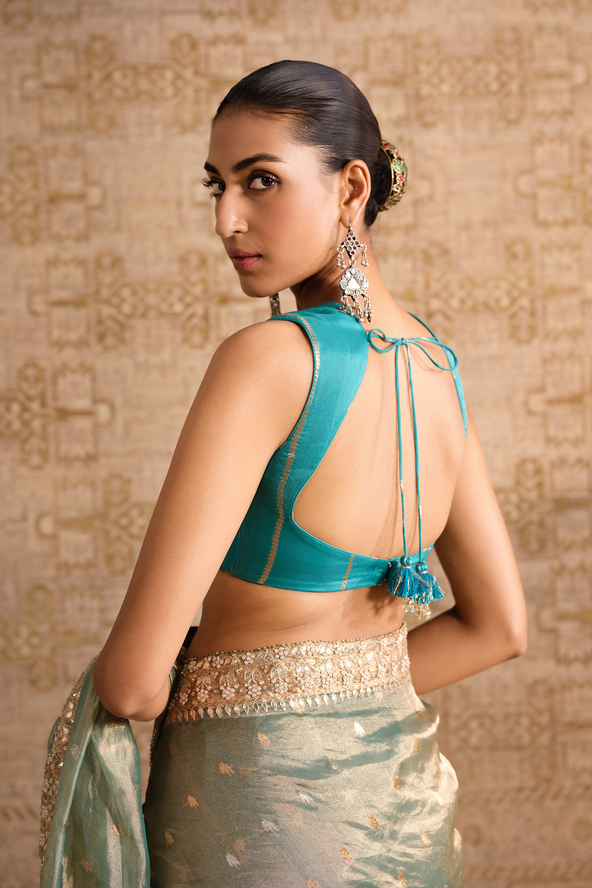 Vanjara Handwoven Benarasi Silk Saree, Gold, image 6