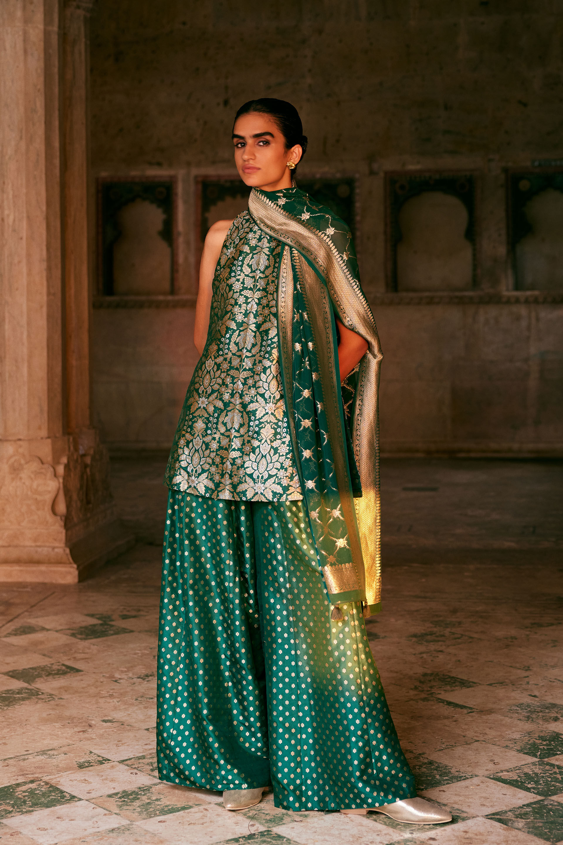 Buy Designer Swadha Online from Anita Dongre