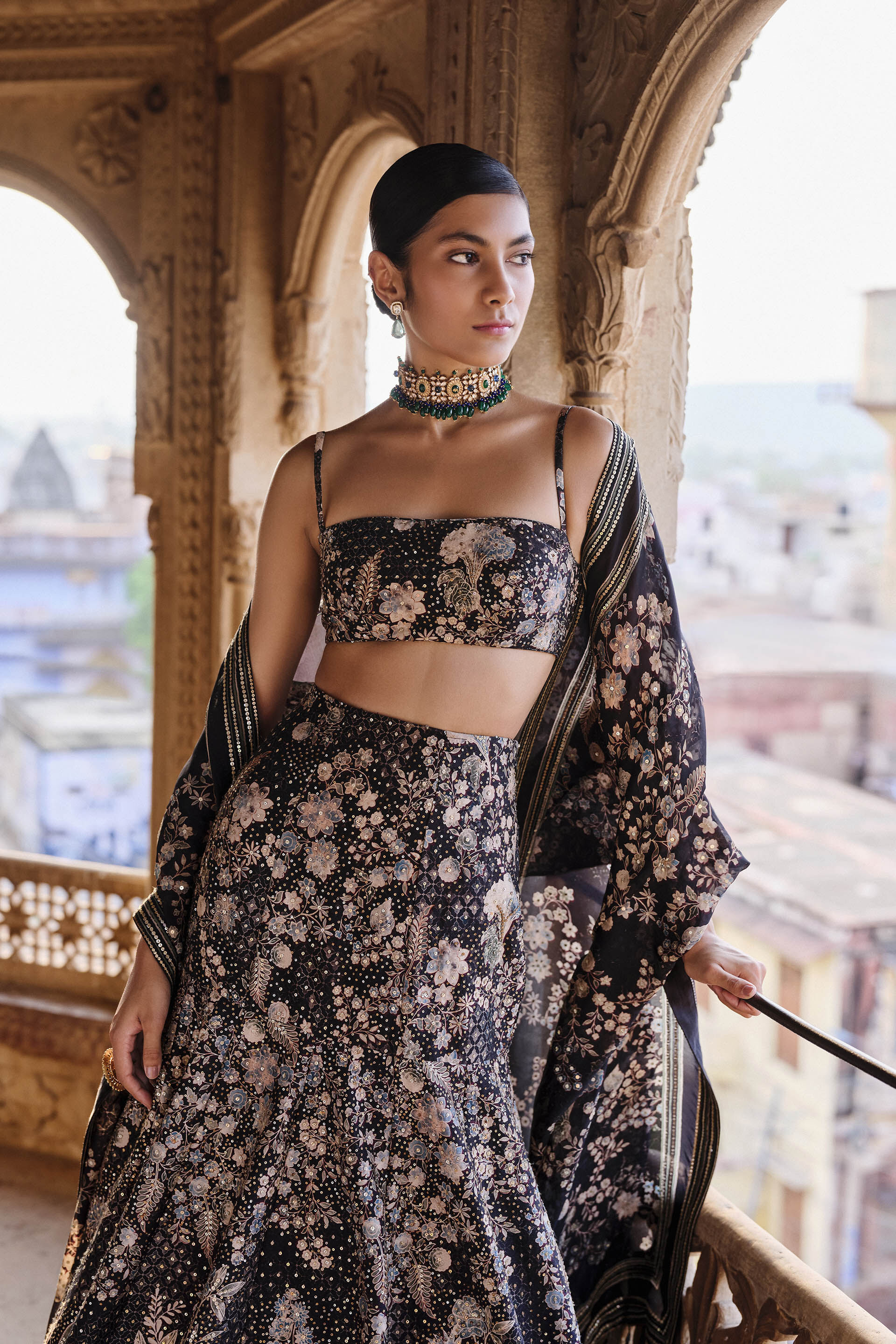 Jewellery with black lehenga deals