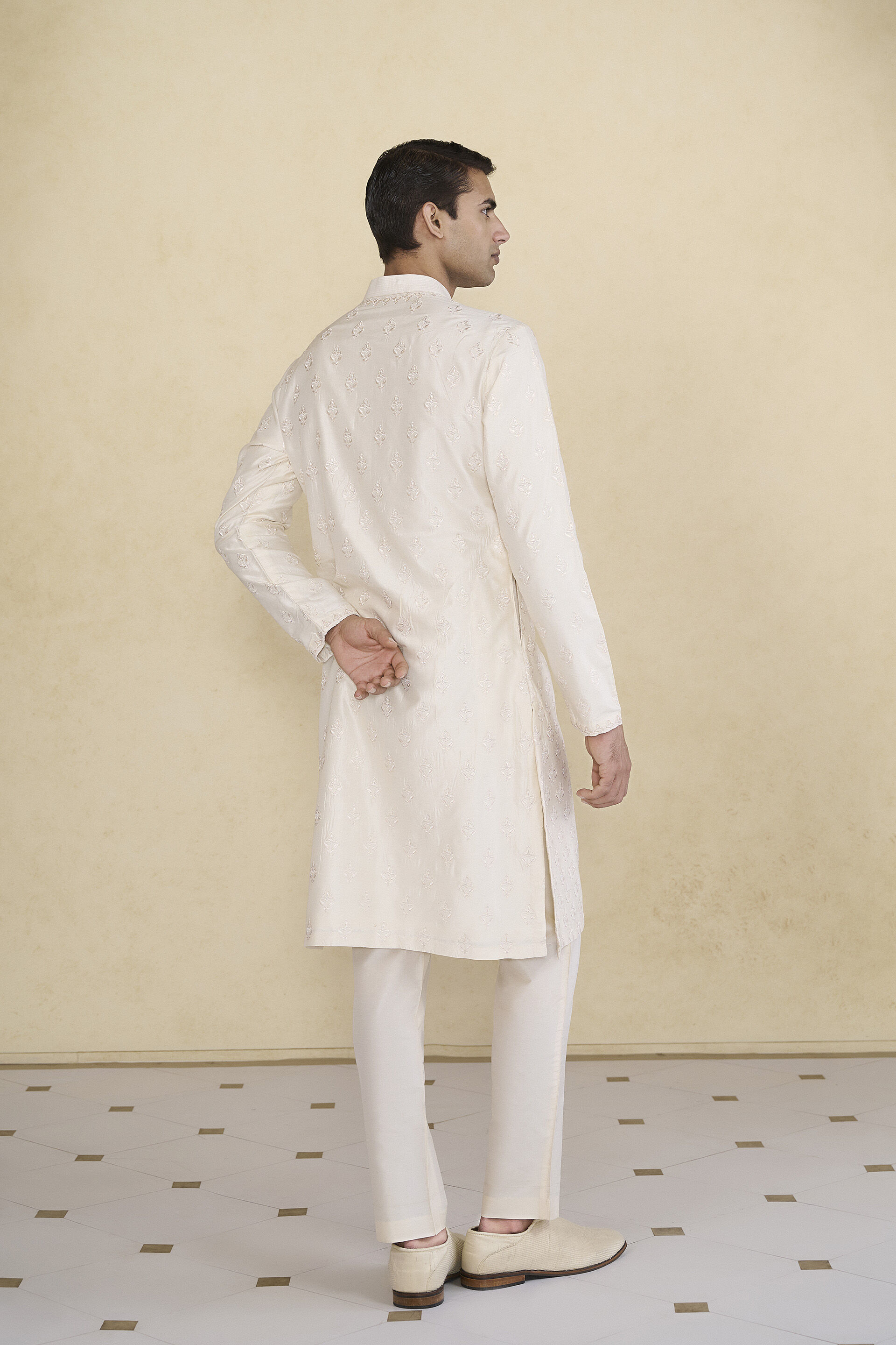 Tuhin Embroidered Silk Kurta - Ivory, Ivory, image 3