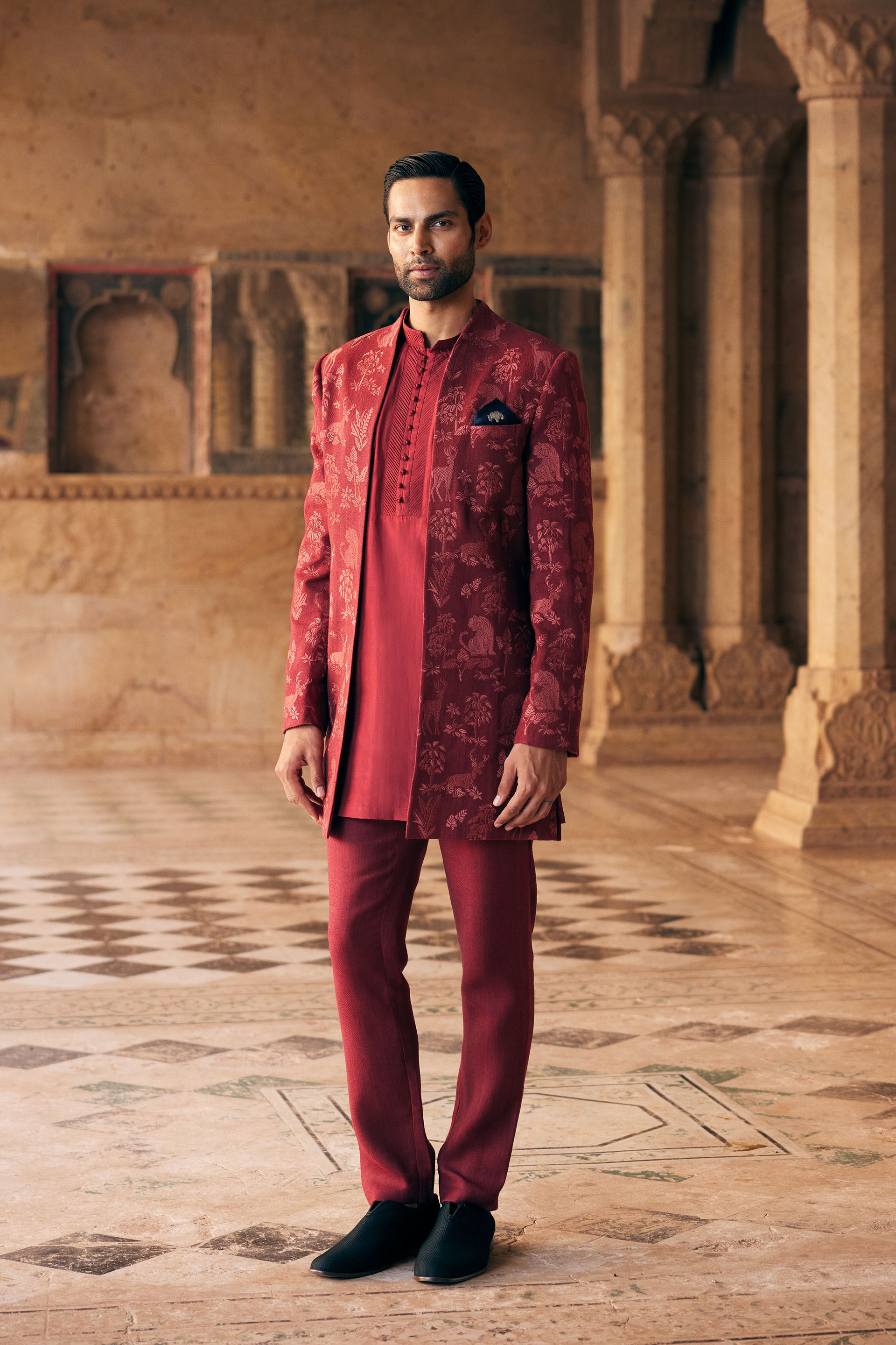 Maroon sherwani store