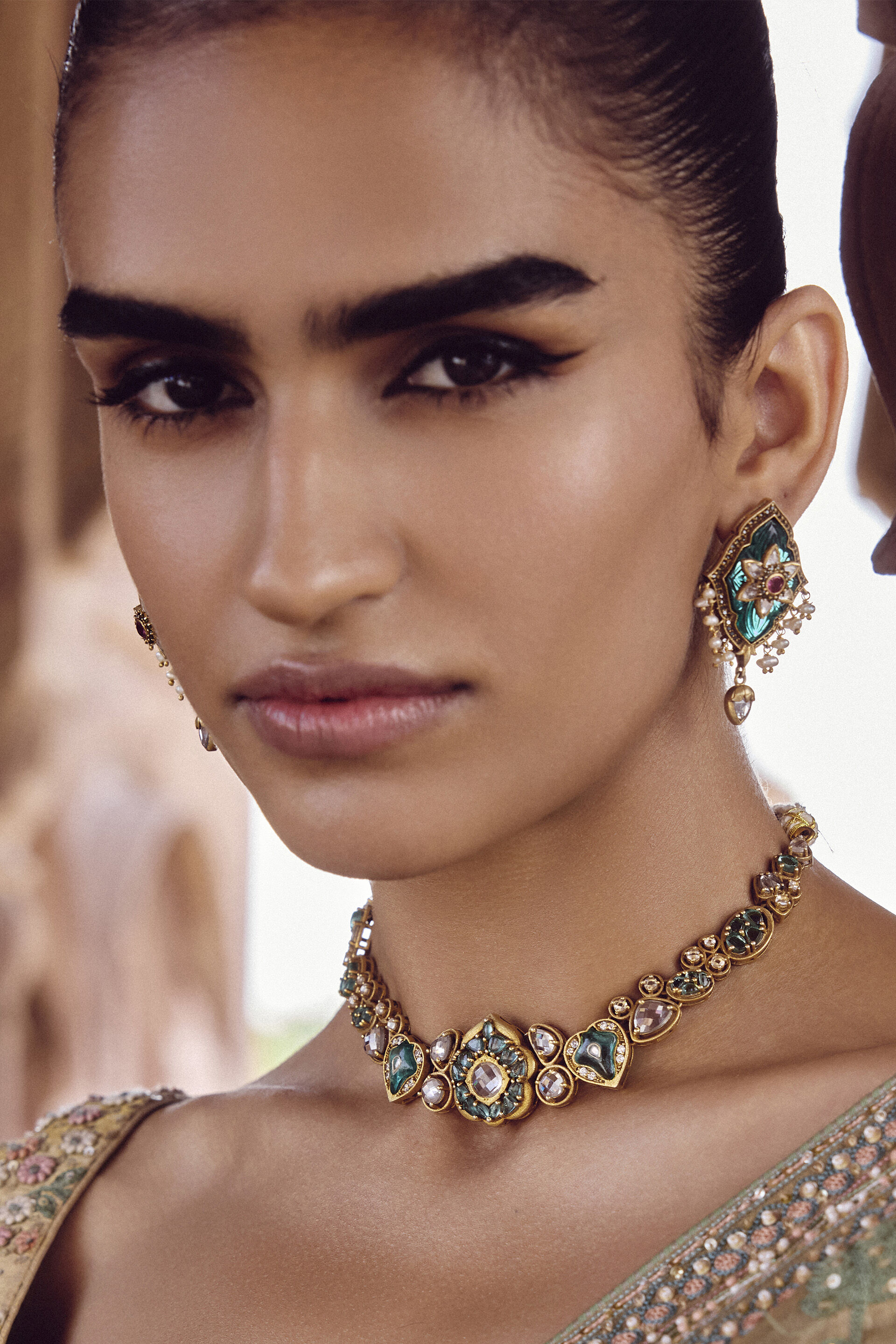 Gulbano Choker Necklace