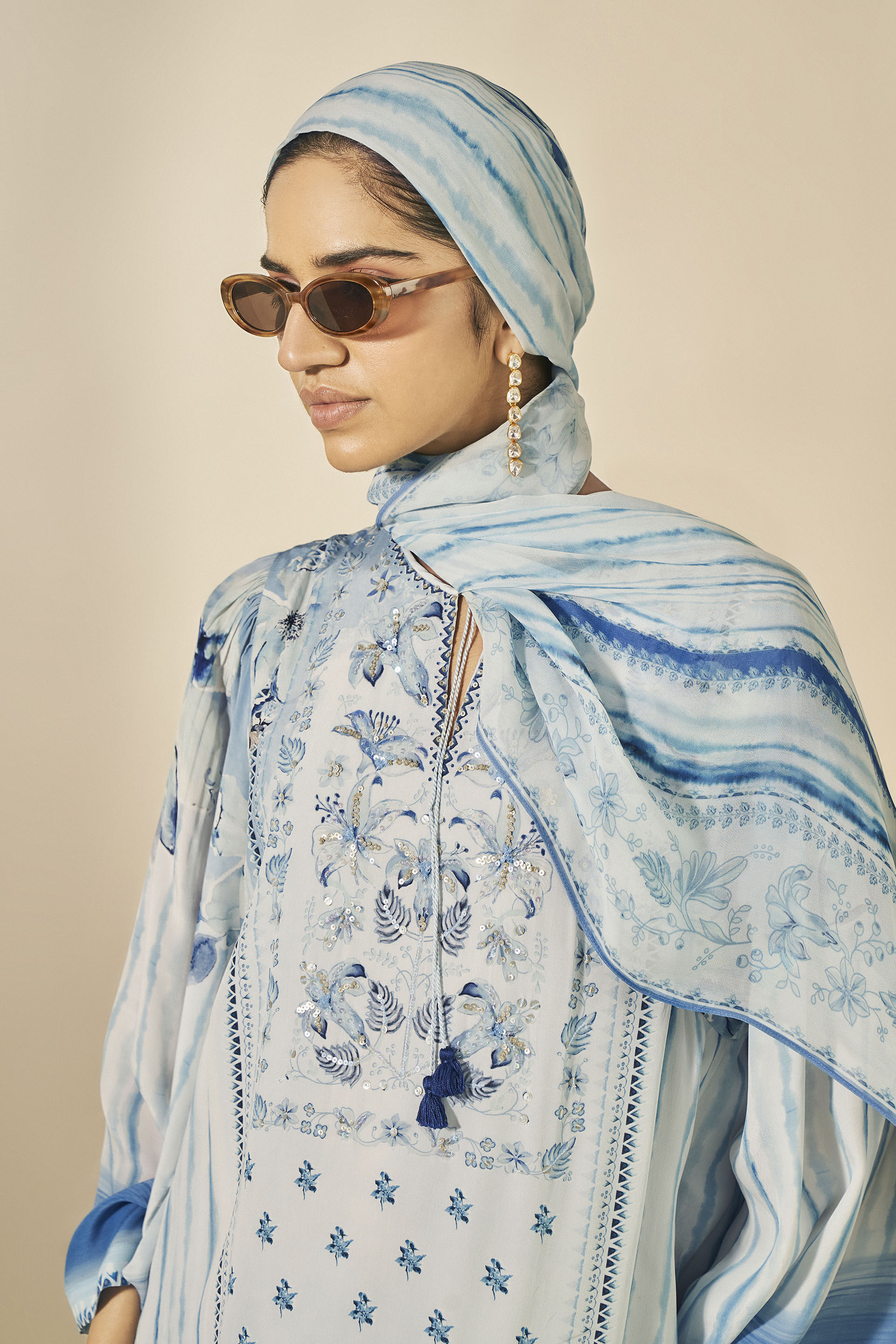 Mizani Scarf - White, Blue, image 2