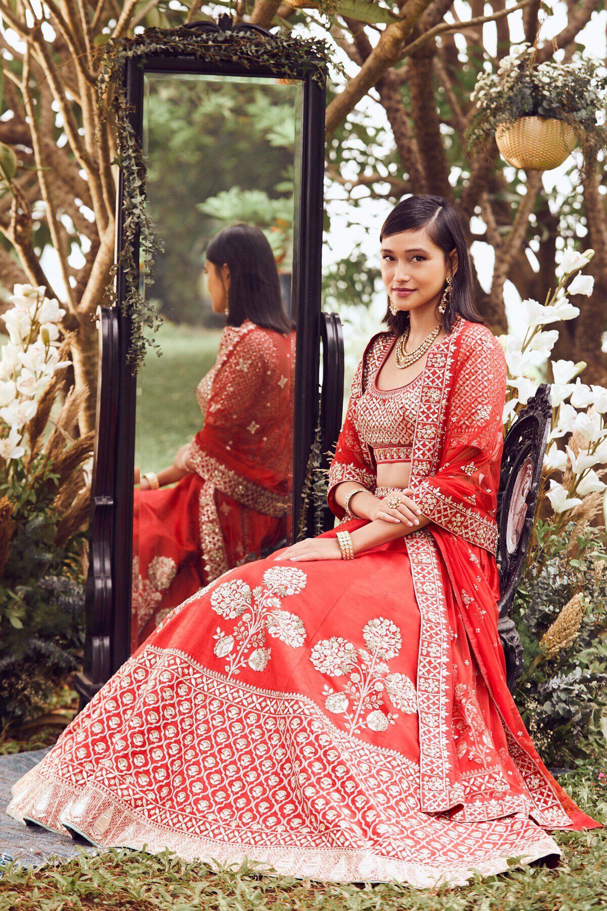 3 - Daivi Lehenga, image 3