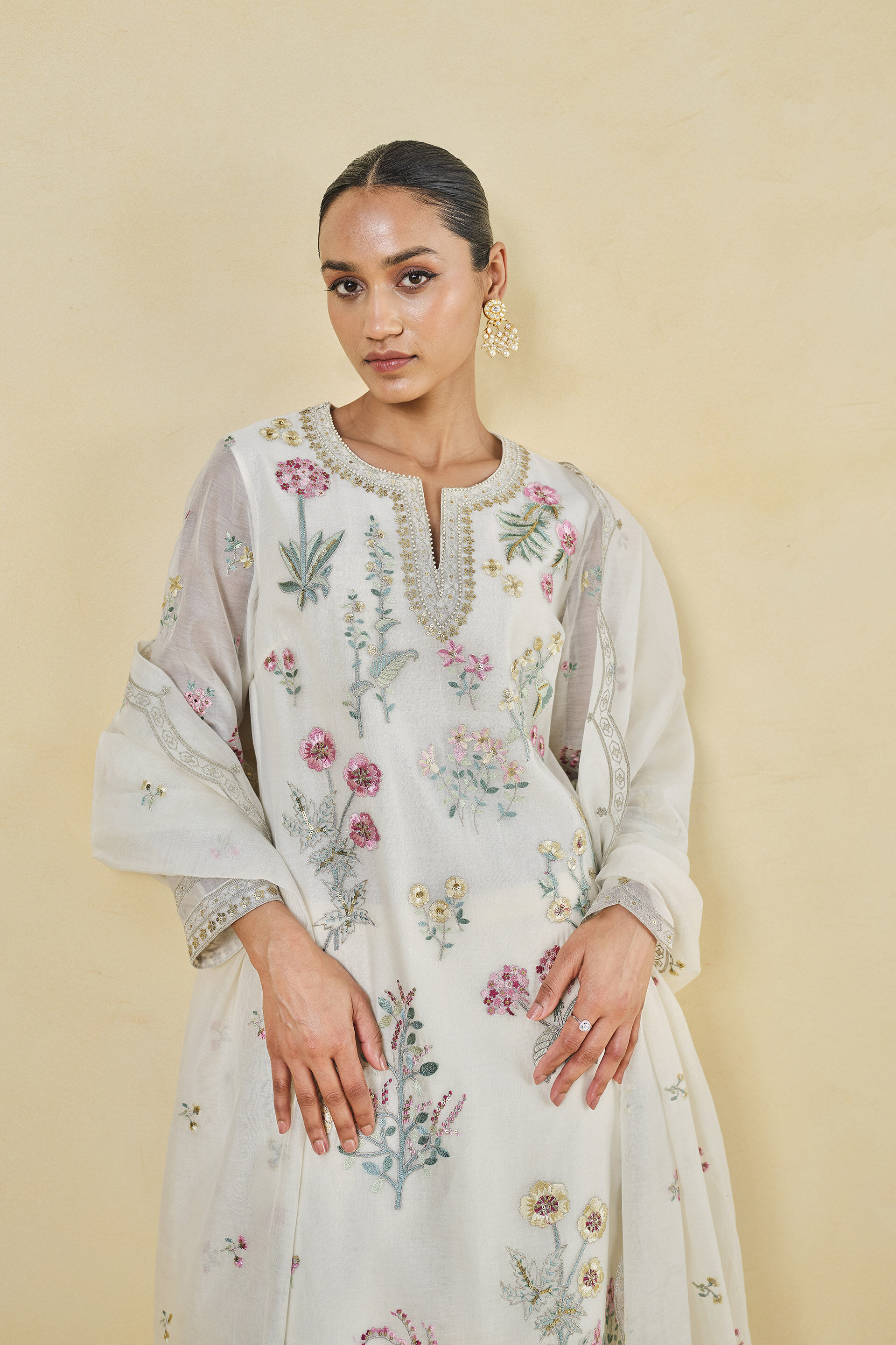 Anita dongre suits online outlet