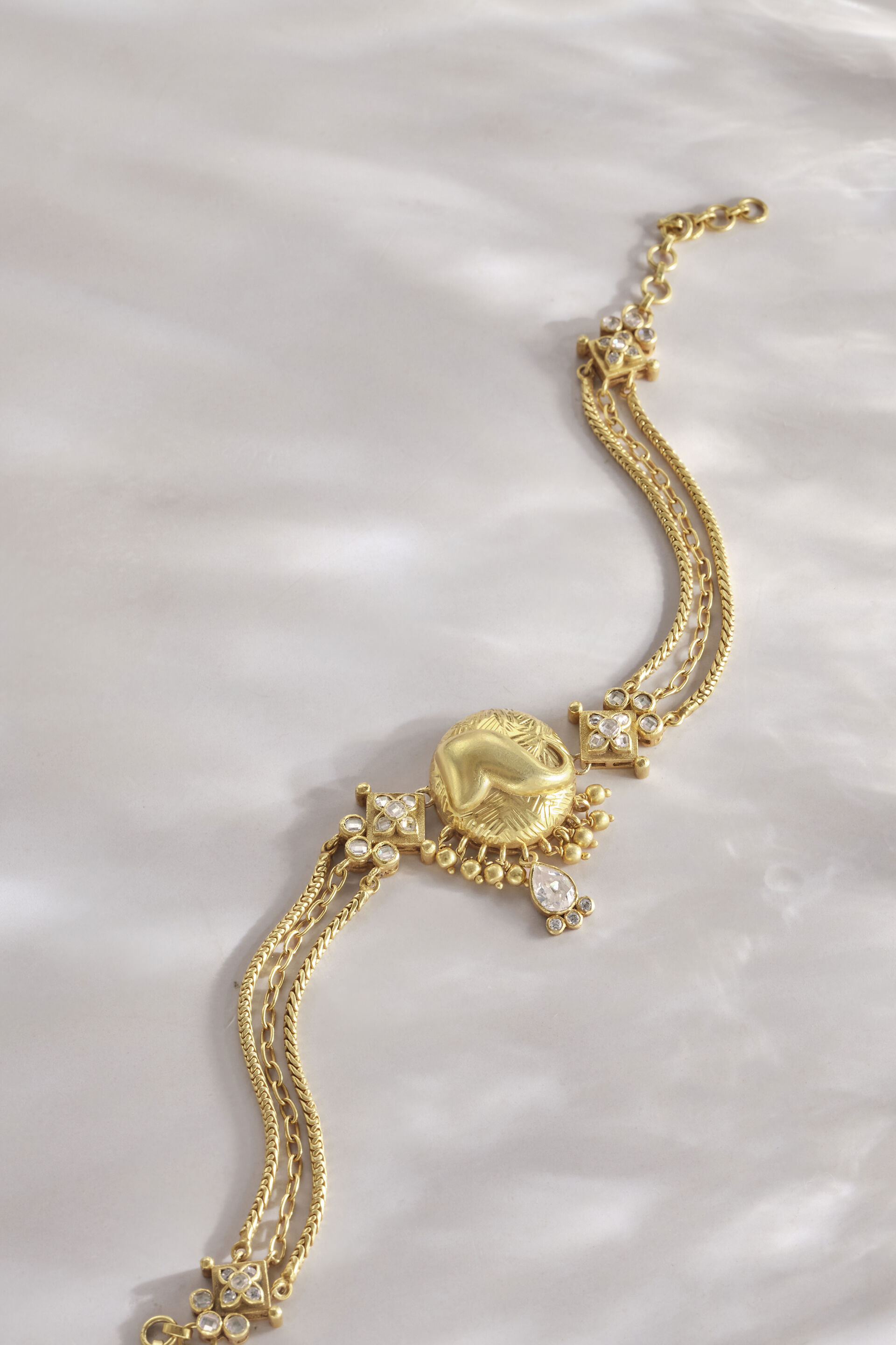 Gaja Icon Choker
