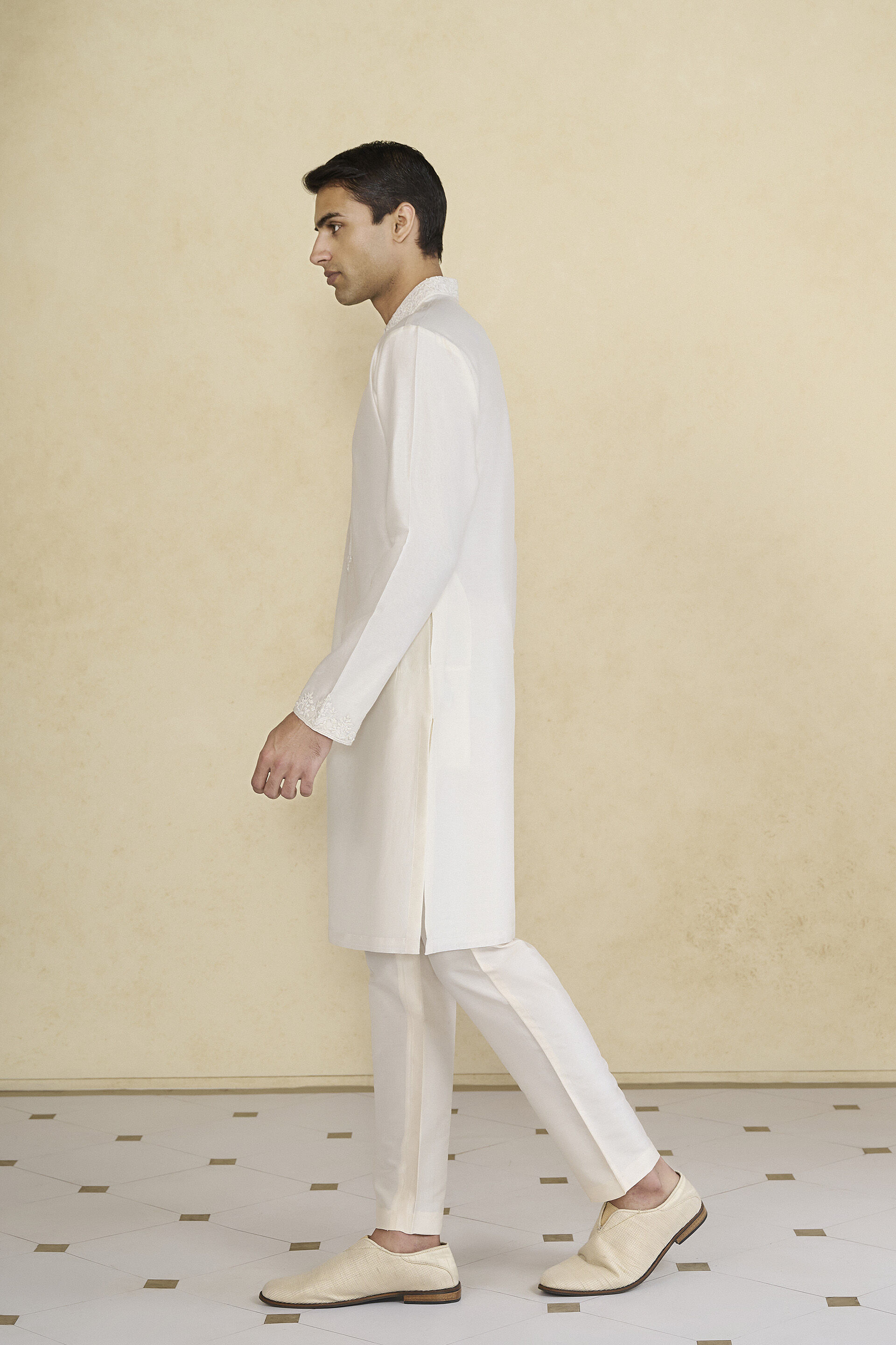 Isharv Embroidered Chanderi Silk Kurta - Ivory, Ivory, image 3