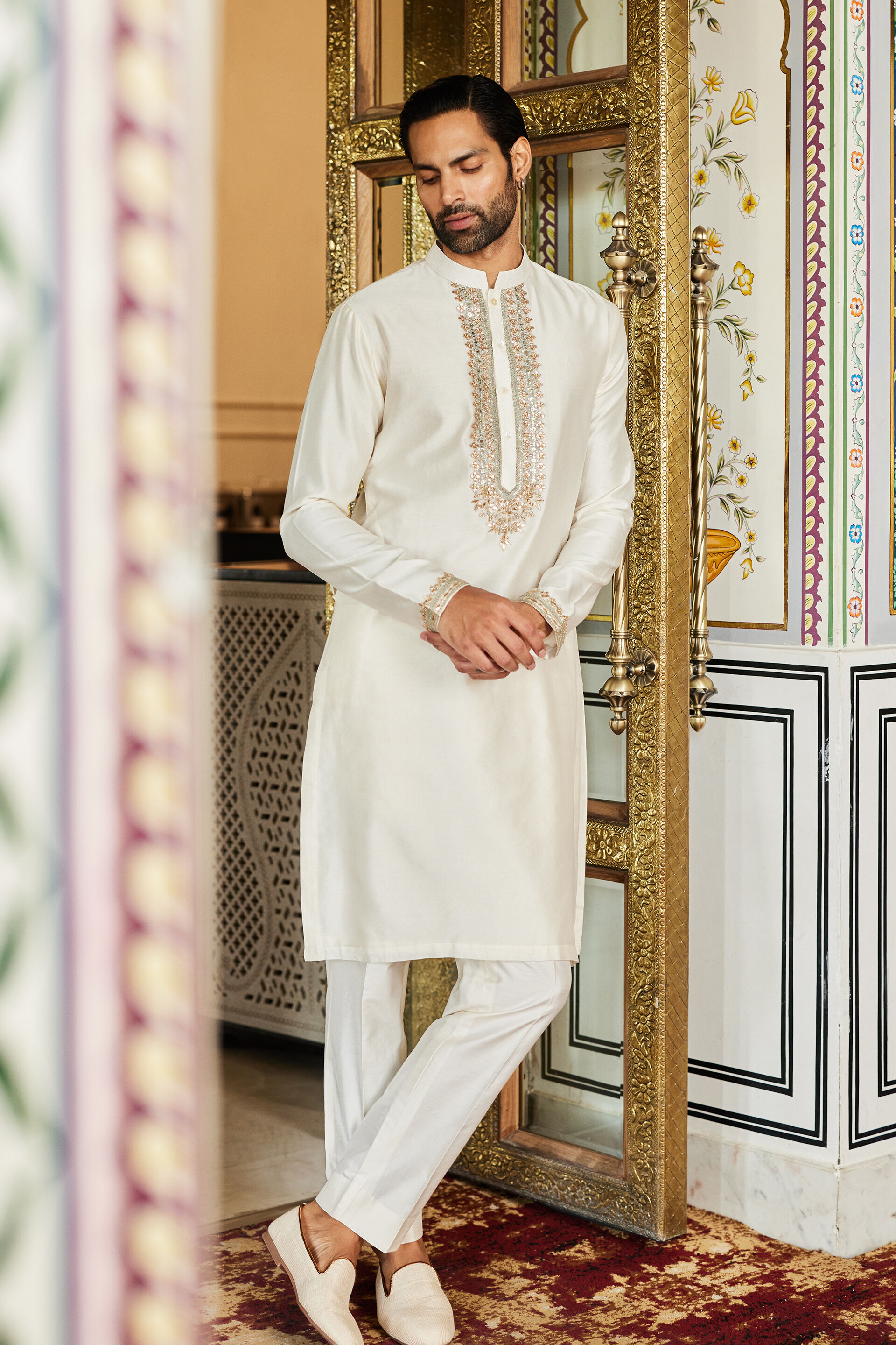 Saaket Gota Patti Silk Kurta - Ivory