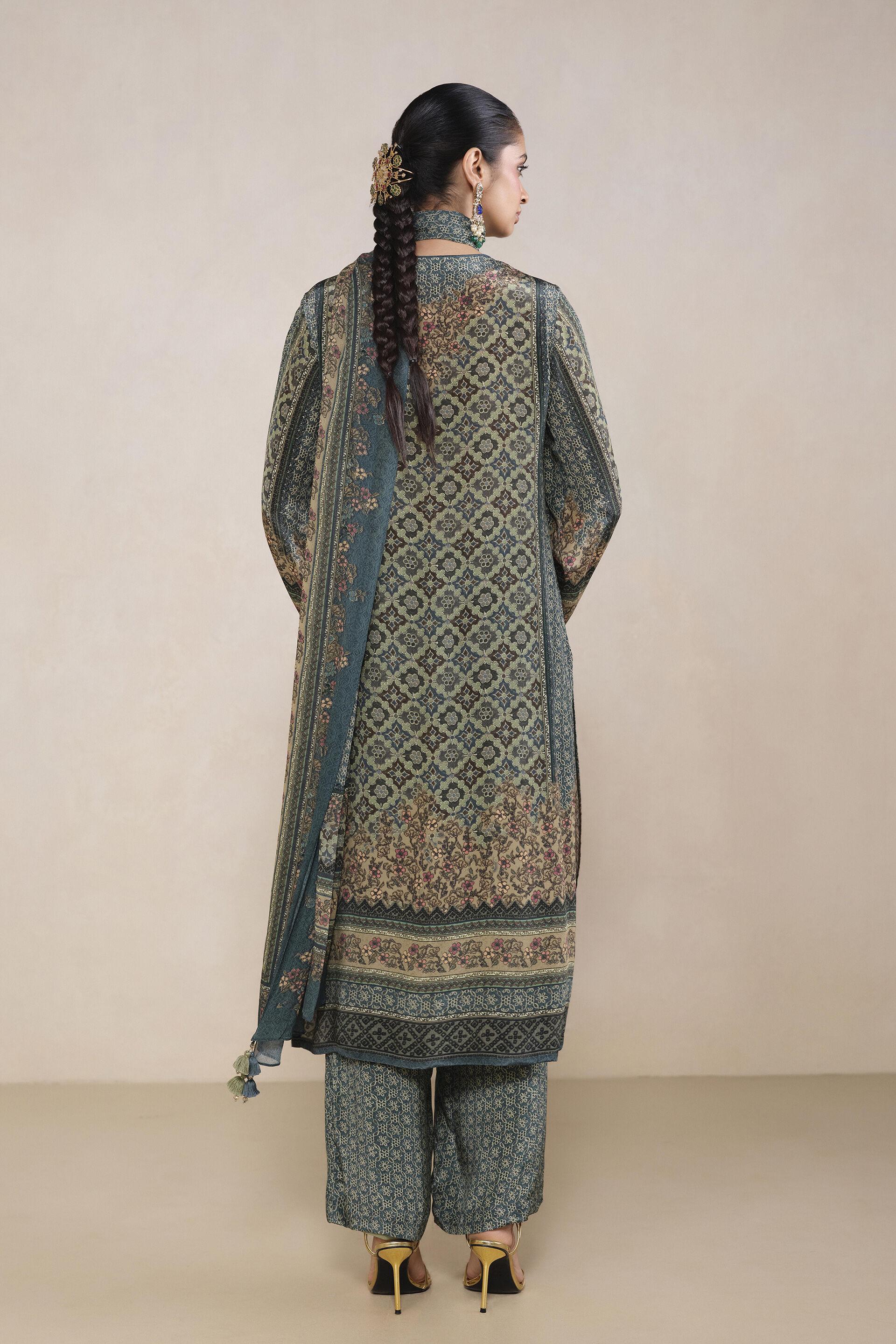 Aiza Printed Suit Set in Green