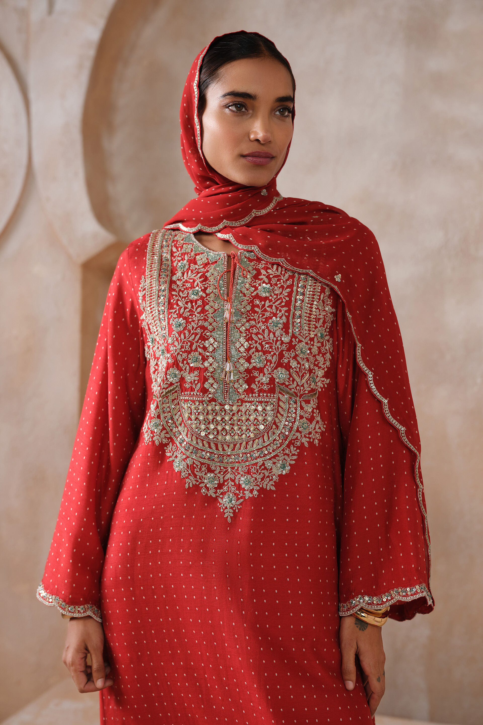 Gulnora Embroidered Stole - Red
