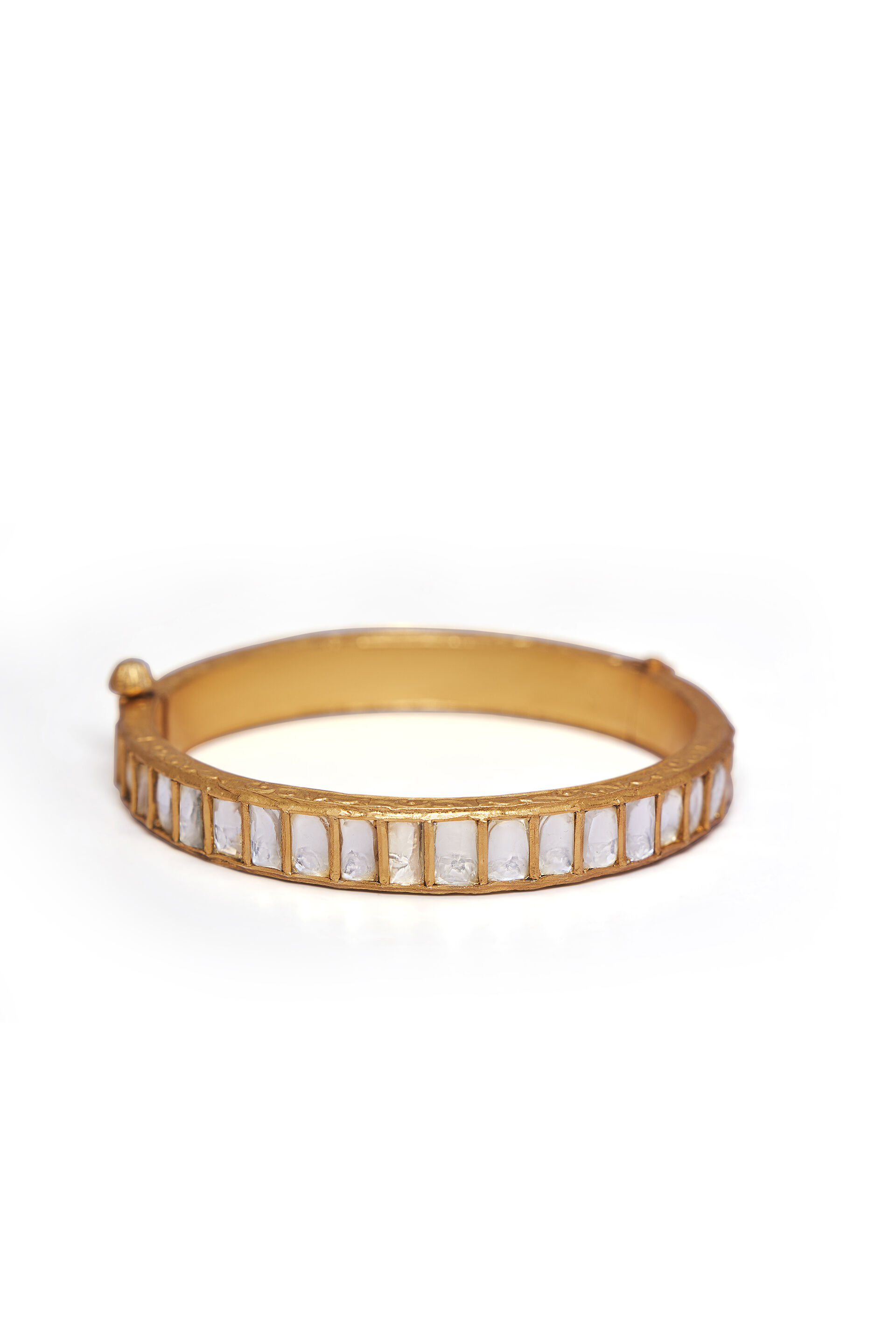 Aanamra Bangle