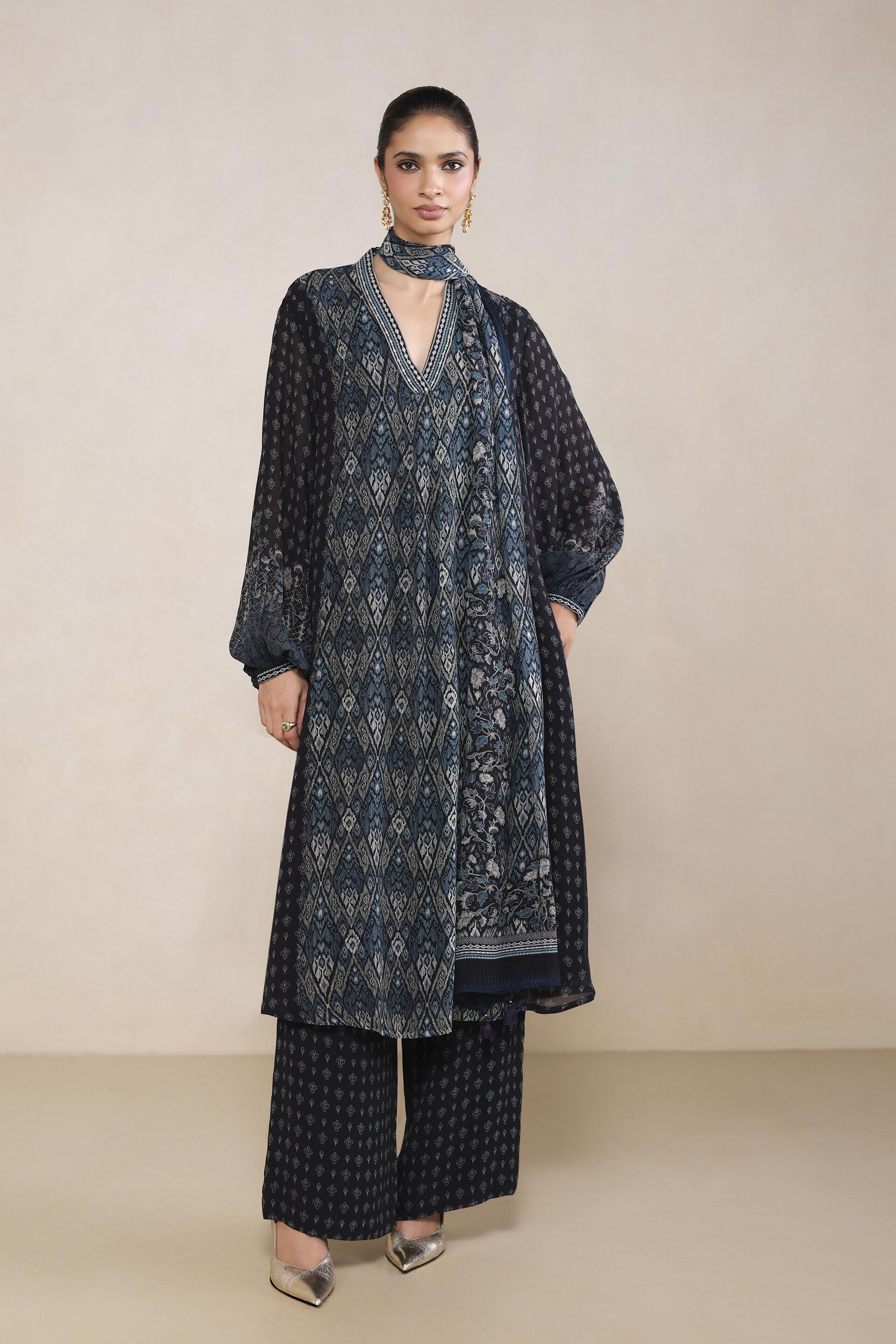 Aira Printed Suit Set in Blue