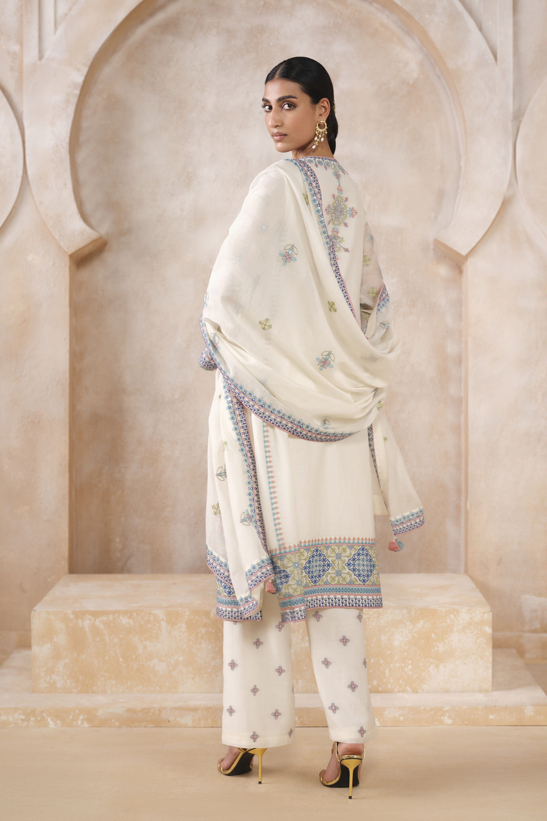 Alvia Embroidered Mul Suit Set - Multi