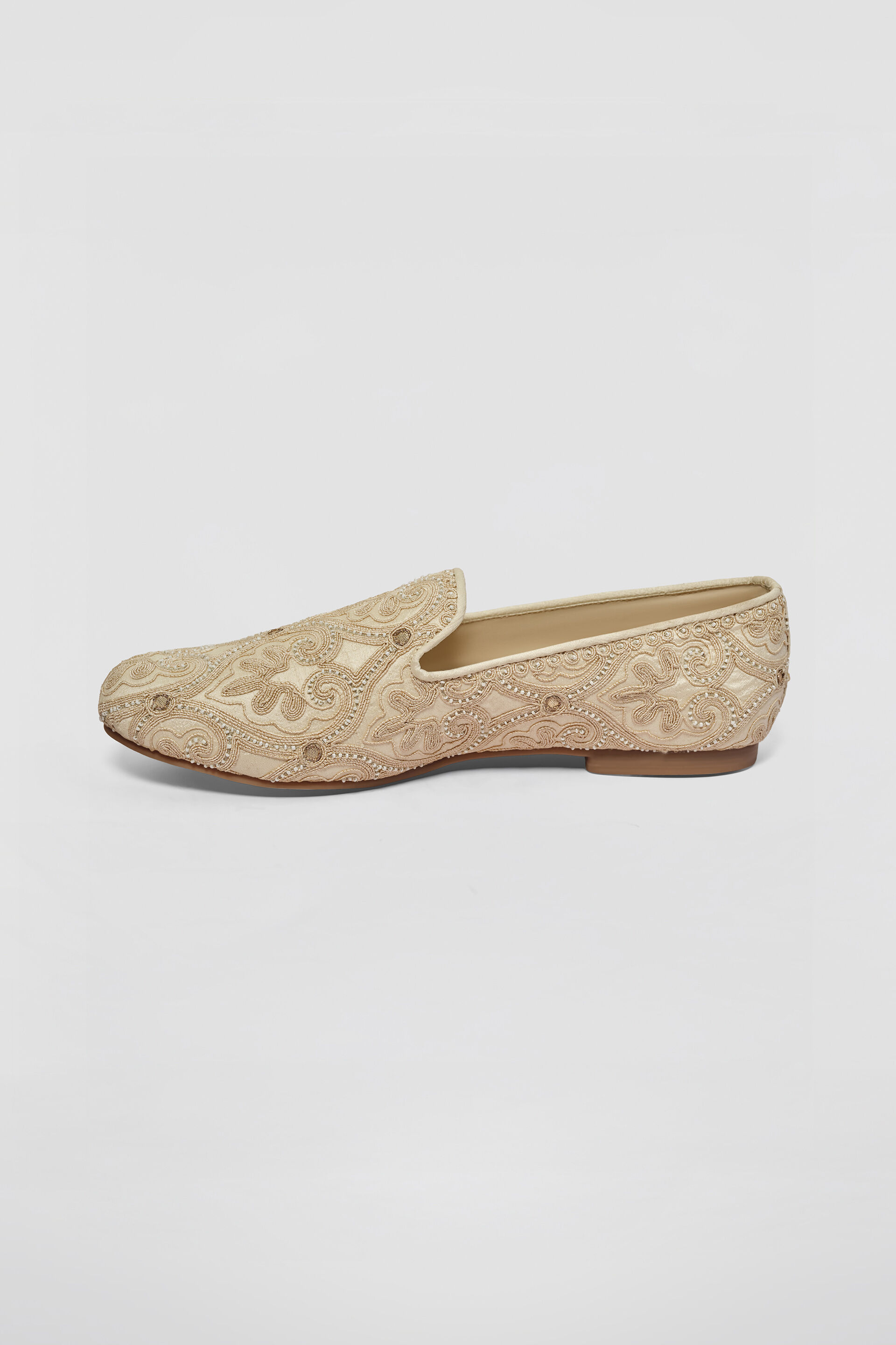 Vismay Gota Patti Silk Mojris - Ivory, Ivory, image 3