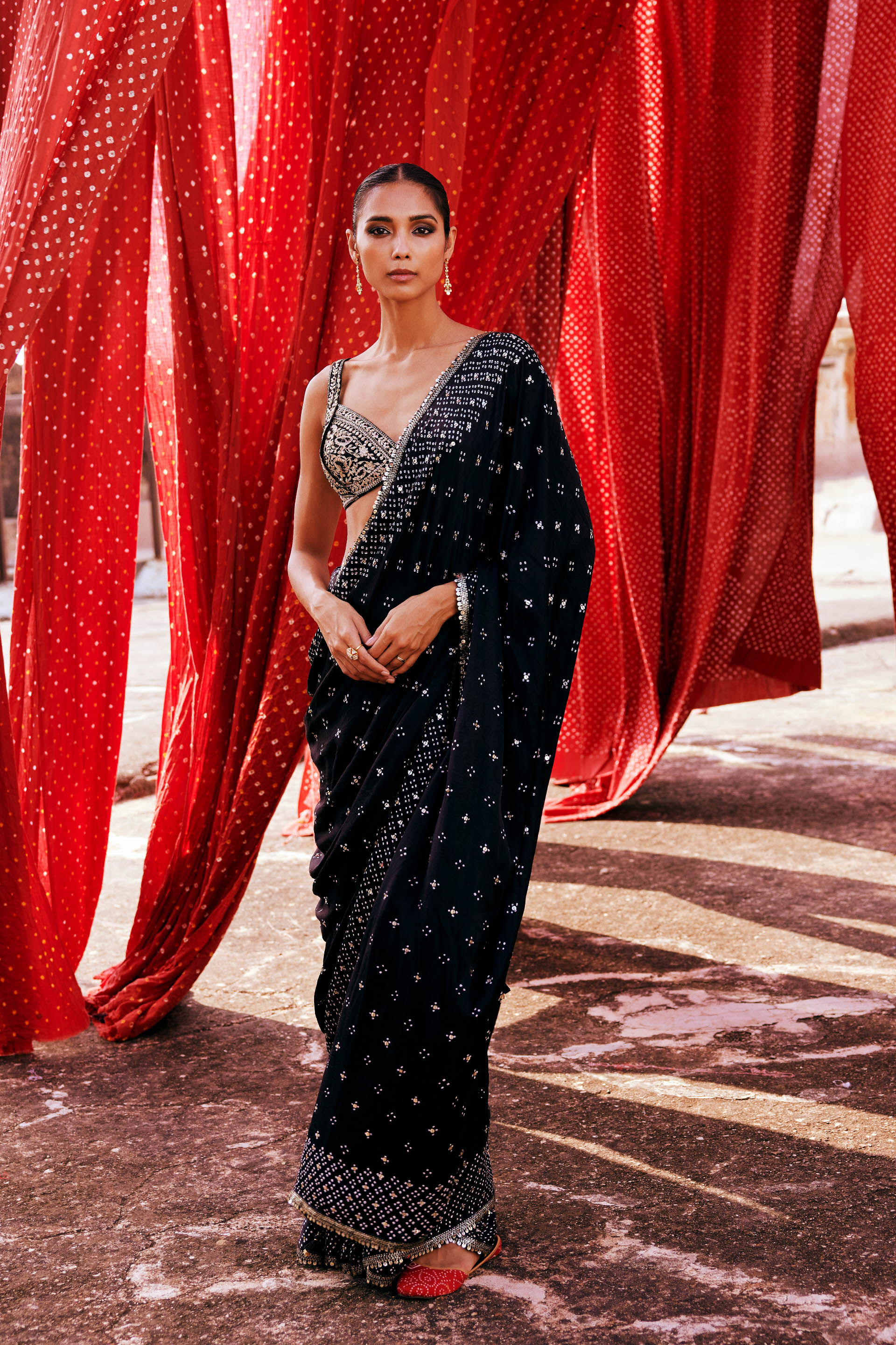 Buy Designer Bahi Handcrafted Bandhani Silk Saree Black Online from