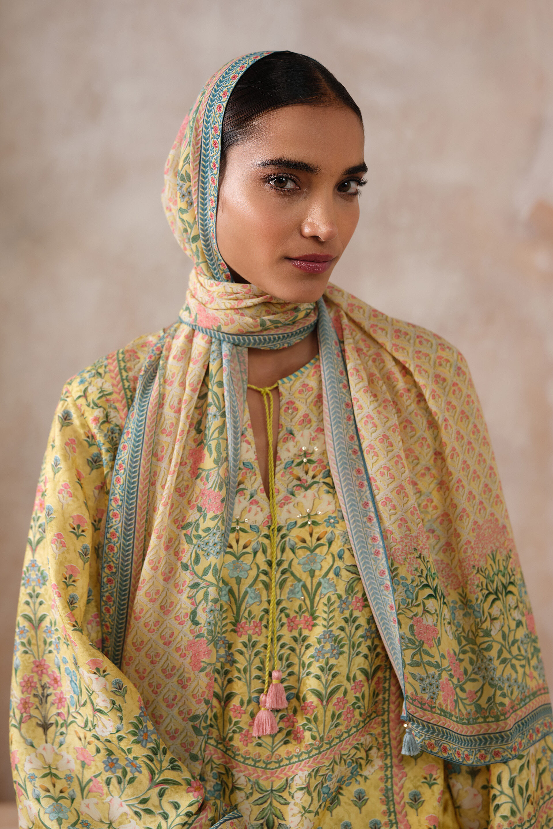 Kaisla Stole - Yellow