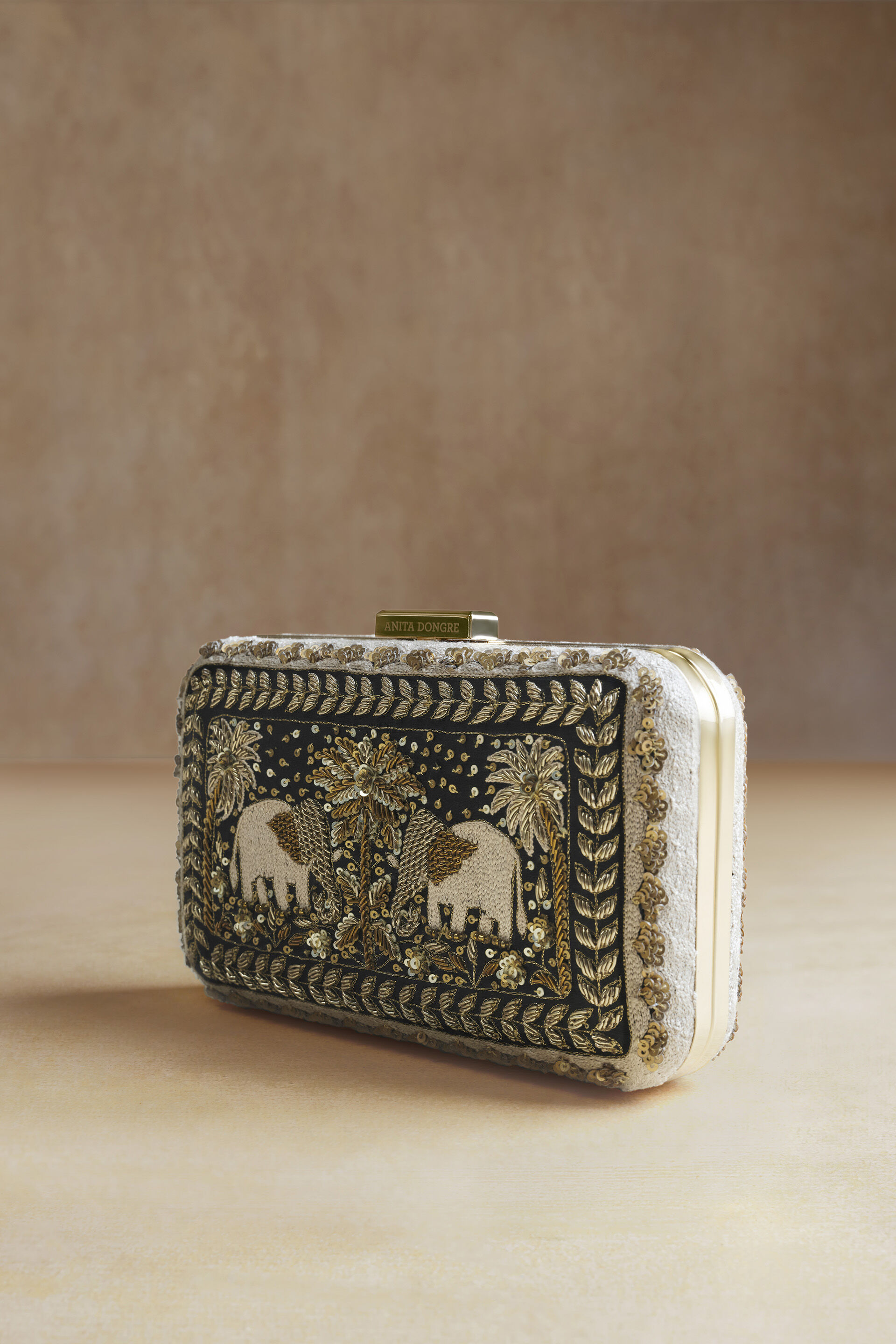 Haathi Harmony Clutch - Black