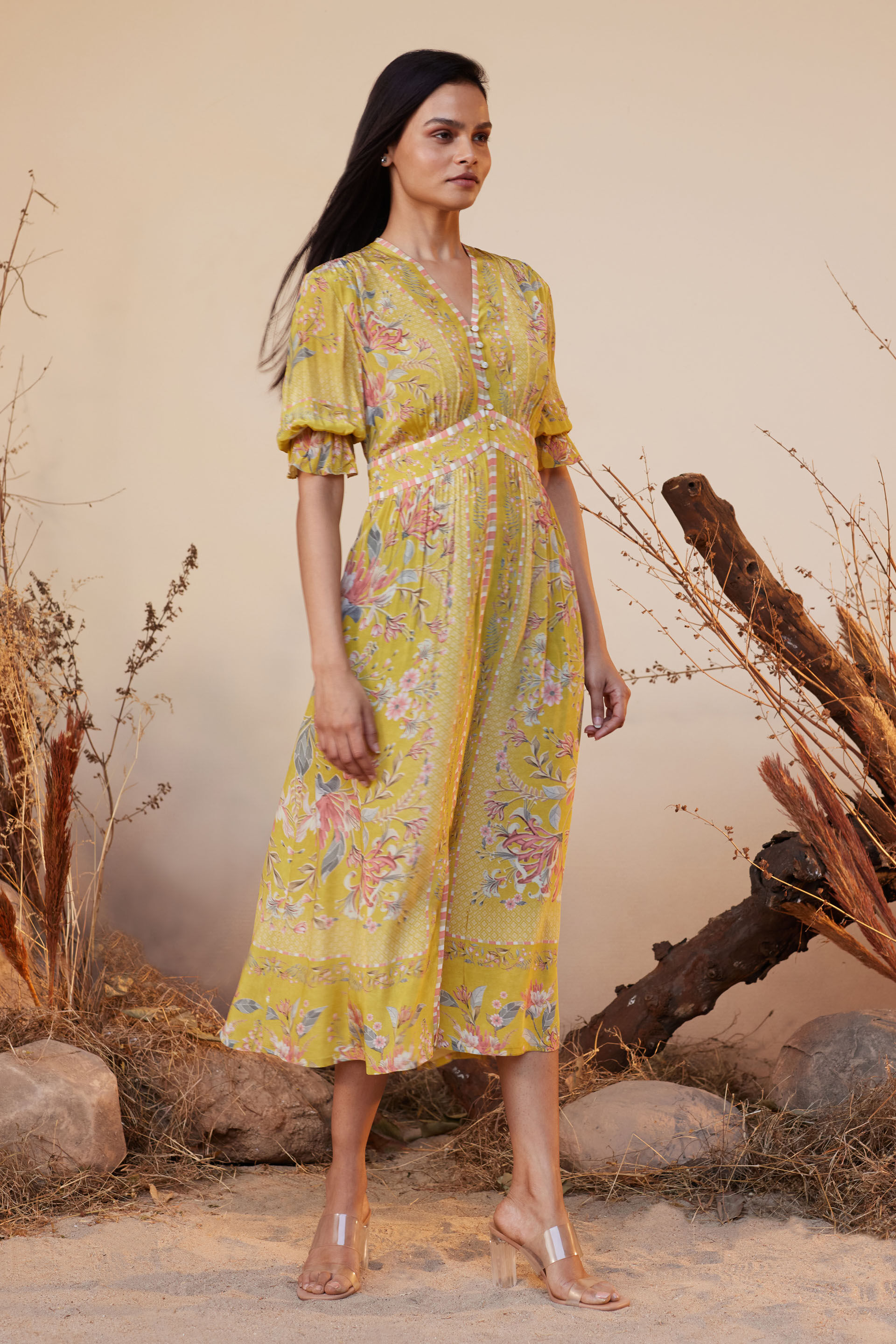 Anita dongre outfits online