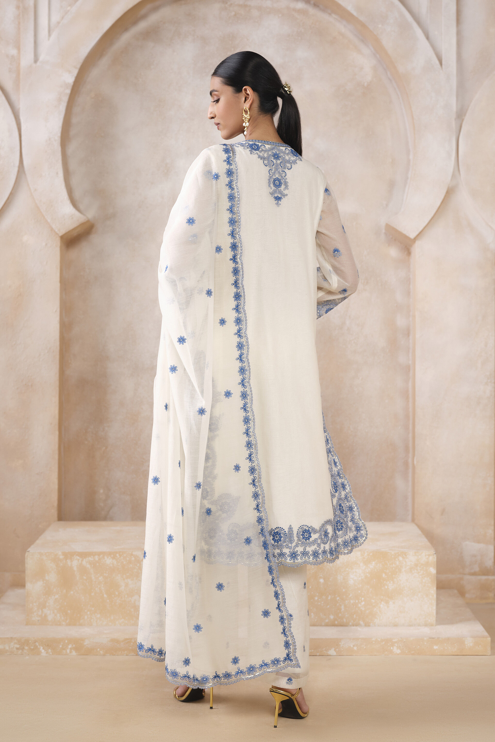 Elah Embroidered Mul Suit Set - White