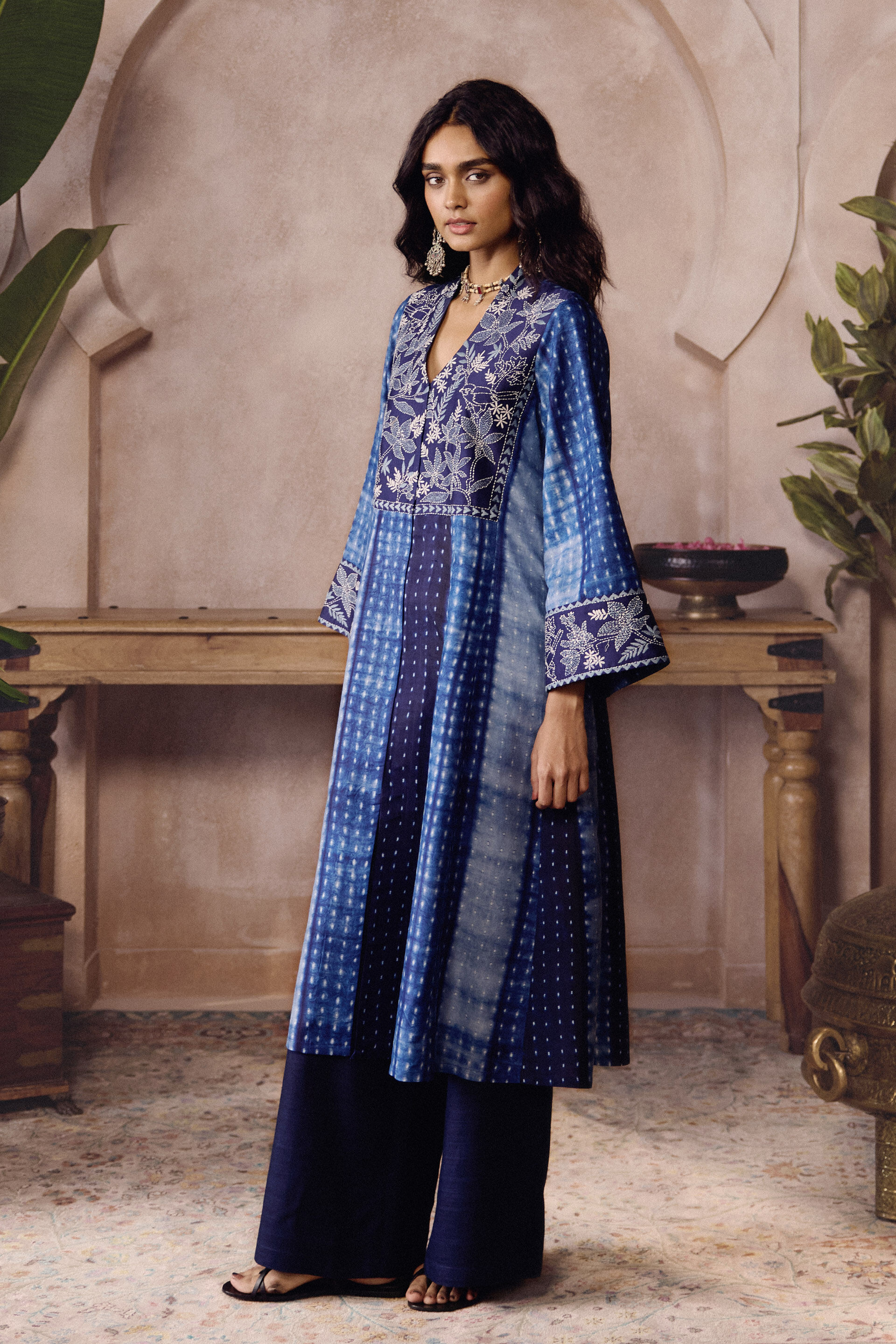 Delmore Handcrafted Shibori Silk Kurta Set - Blue, Blue, image 3