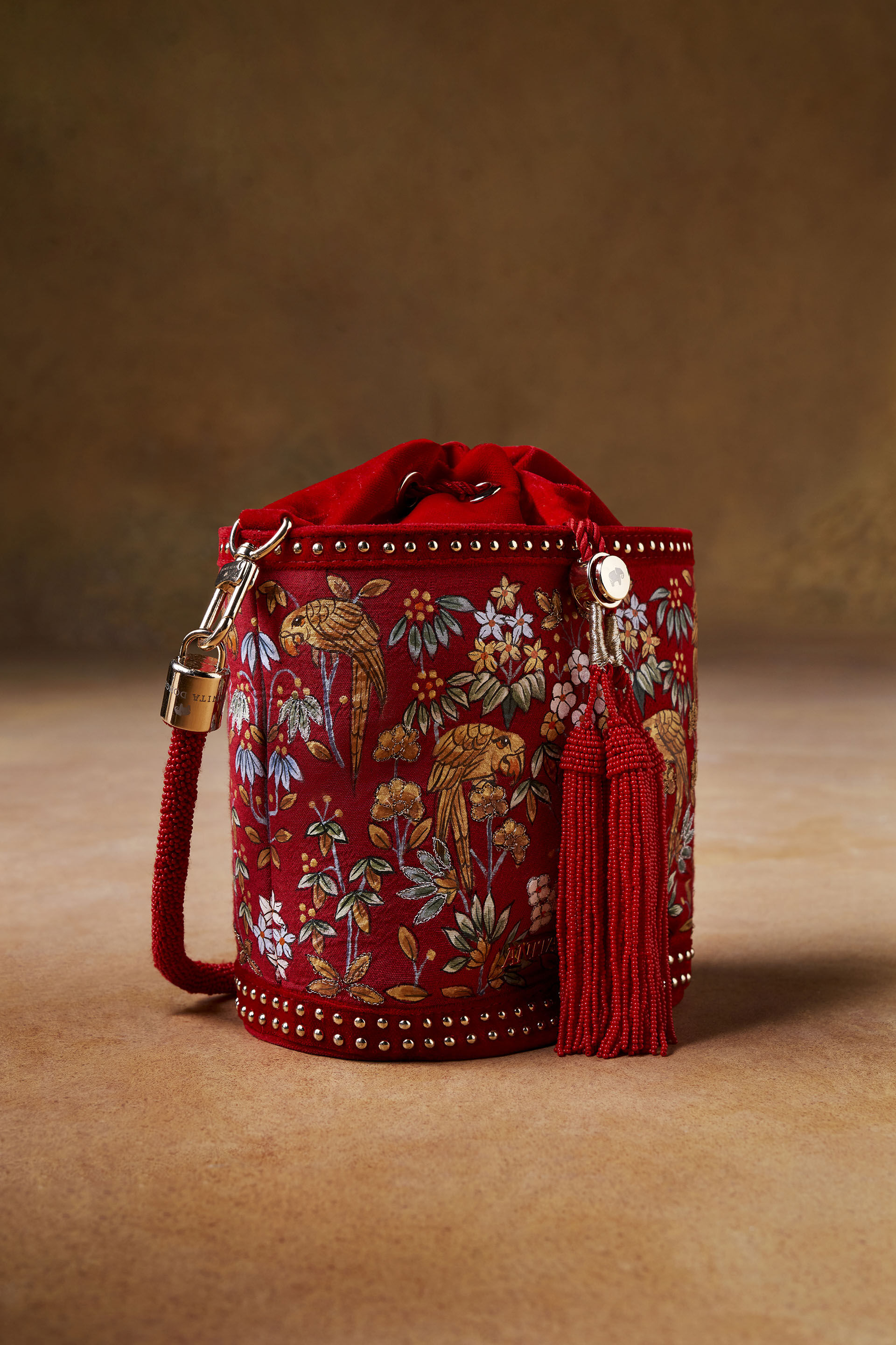 Red bags online shop