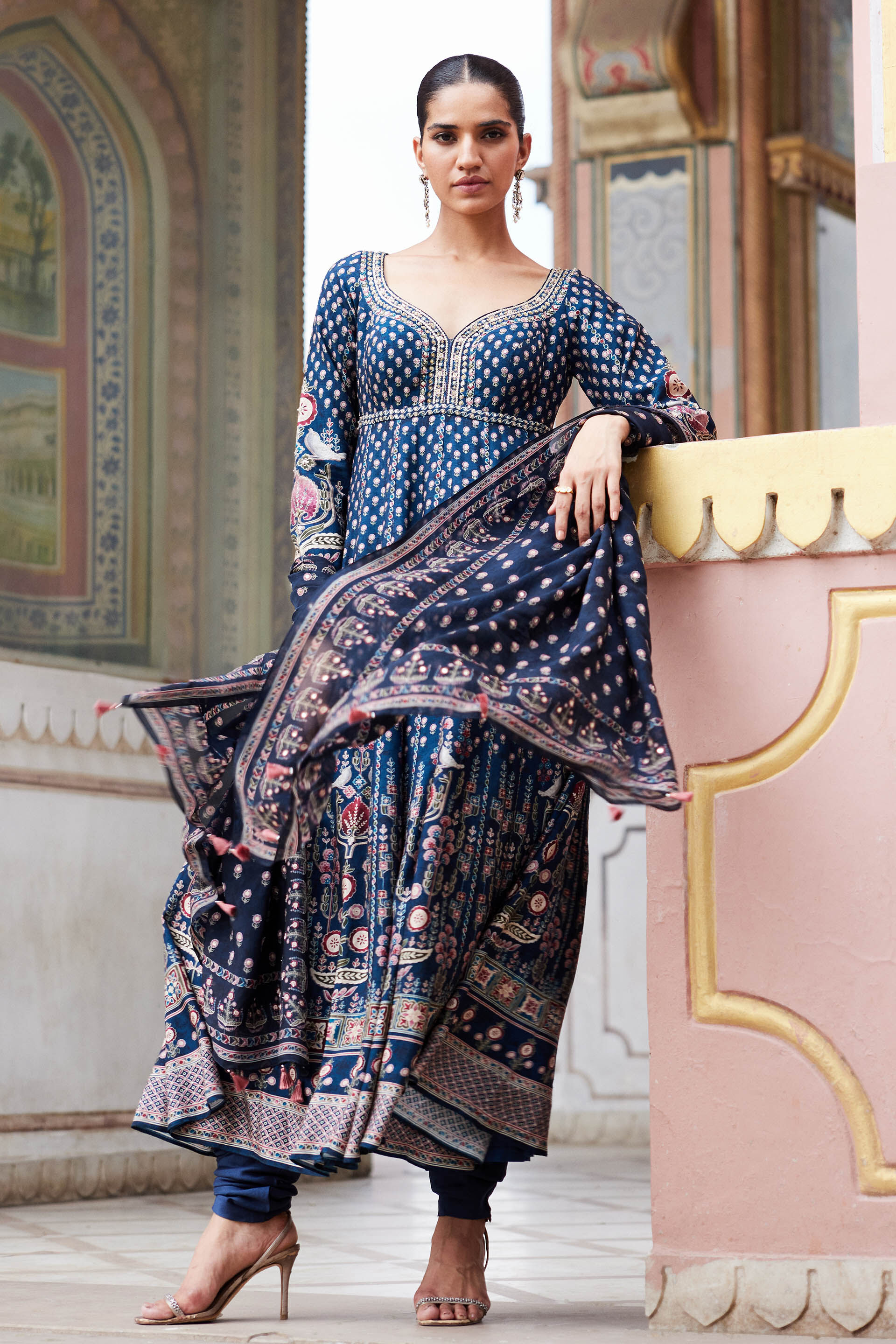 Anita dongre hotsell suits online