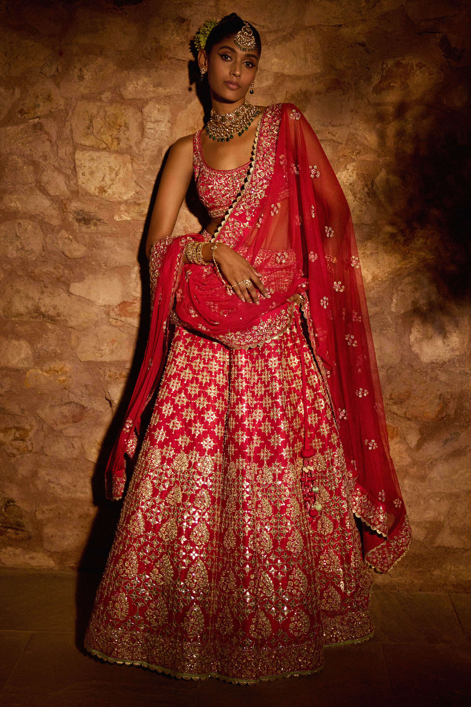 Bridal lehenga red hotsell and golden online