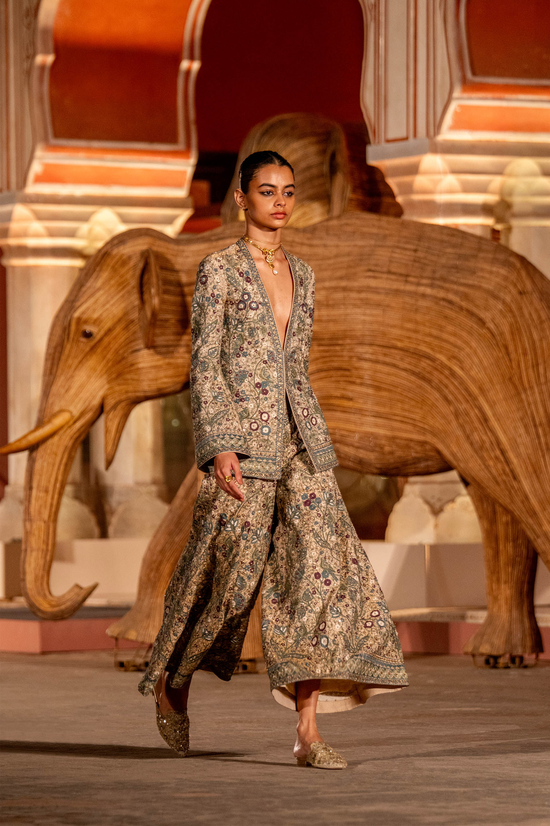 Flora and Fauna Zari Pant Set - Gold, Gold, image 6