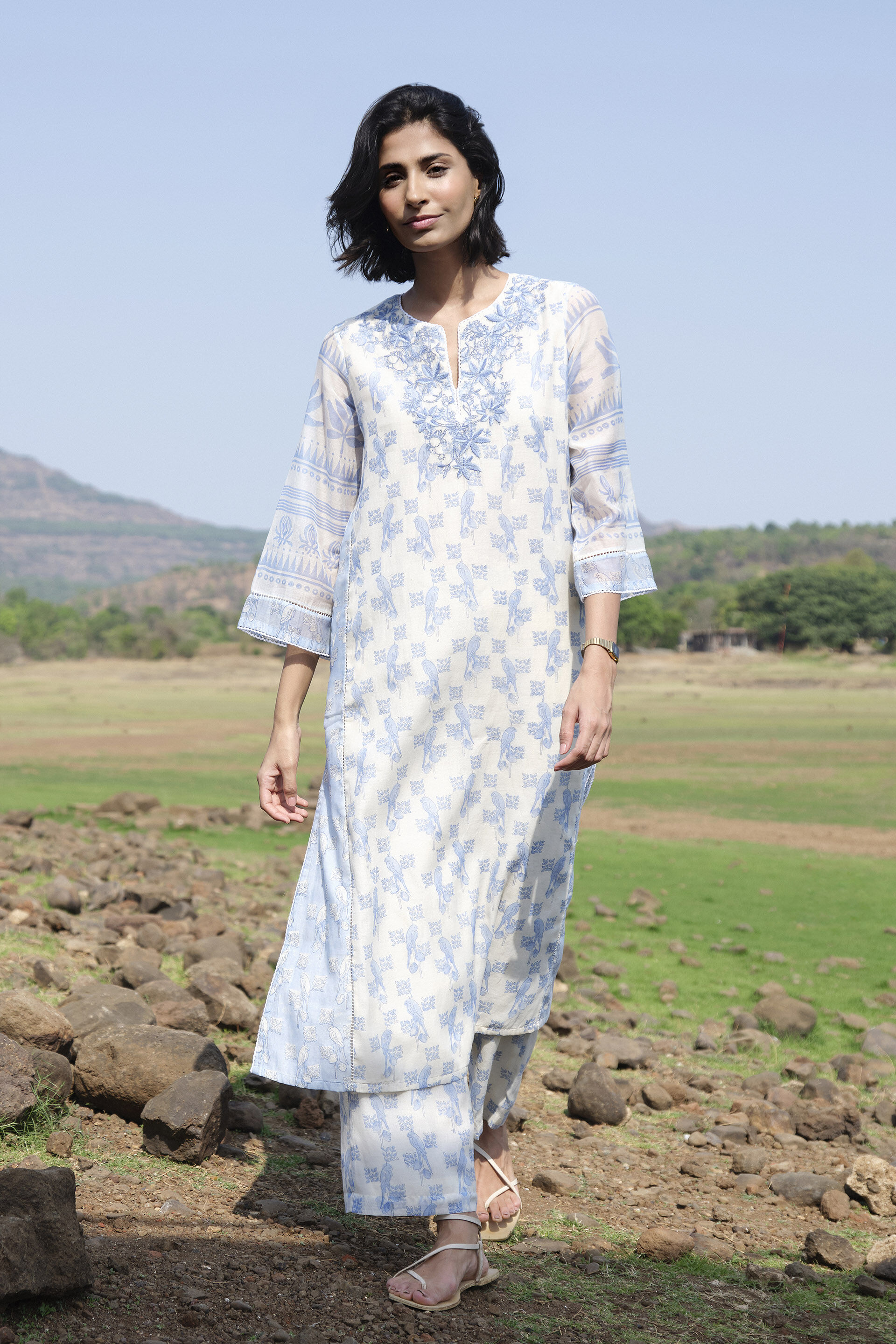 Aves Hand-embroidered Kantha Mul Kurta Set - Blue