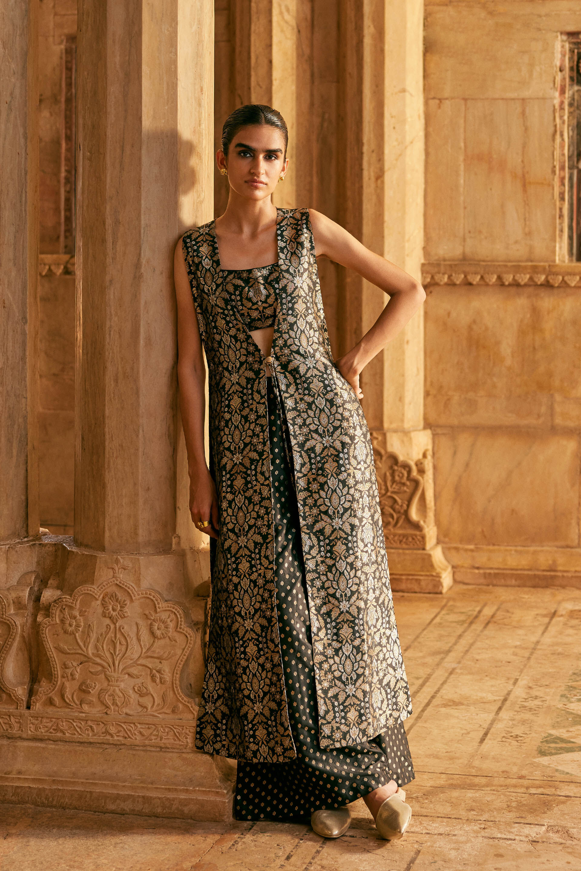 Anita dongre sale online 2025