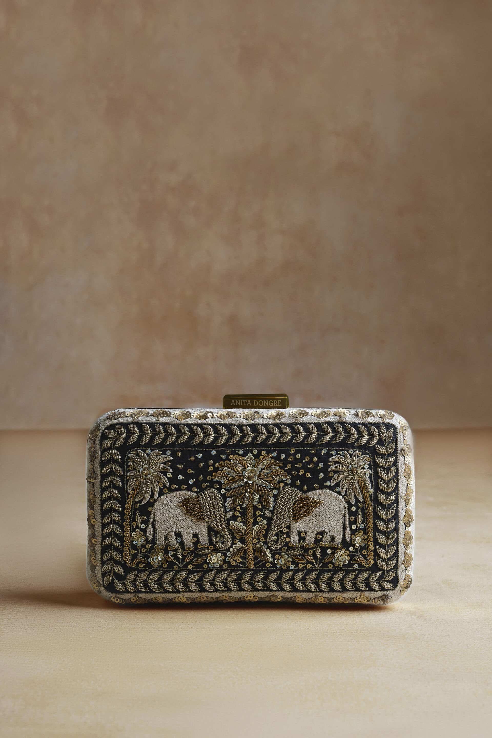 Haathi Harmony Clutch - Black