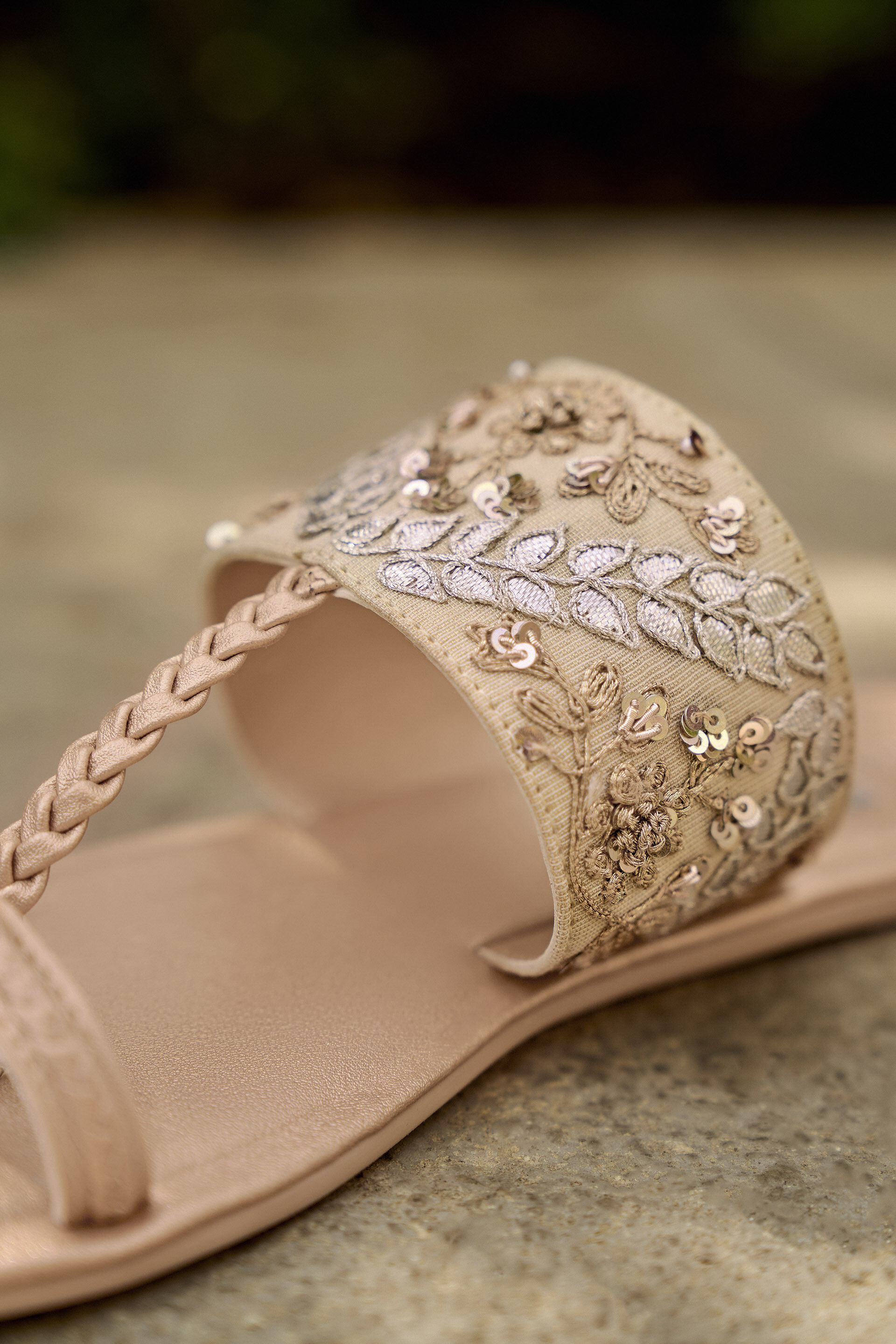 Kinari Kolhapuris - Gold, Gold, image 5