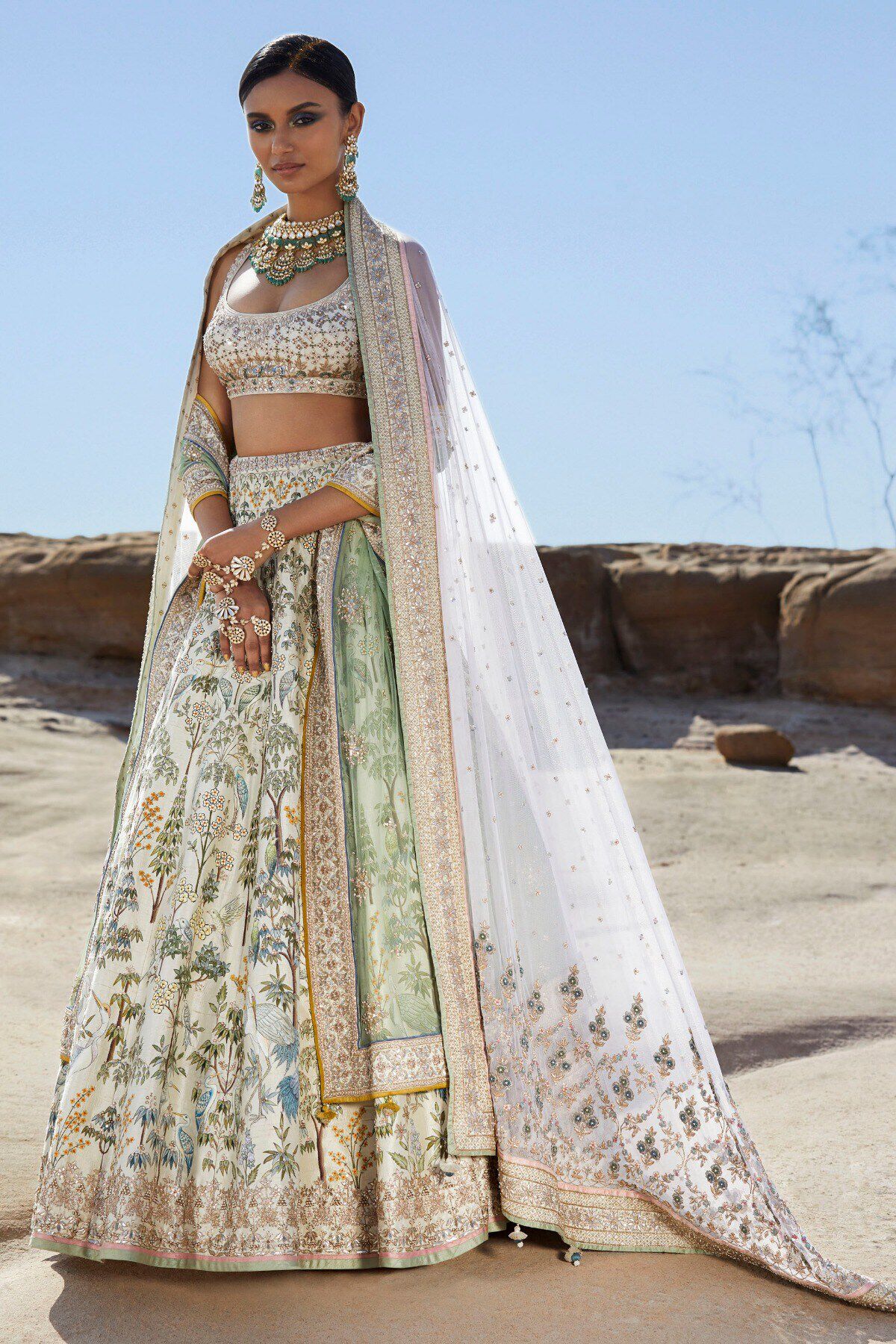Izumi Lehenga