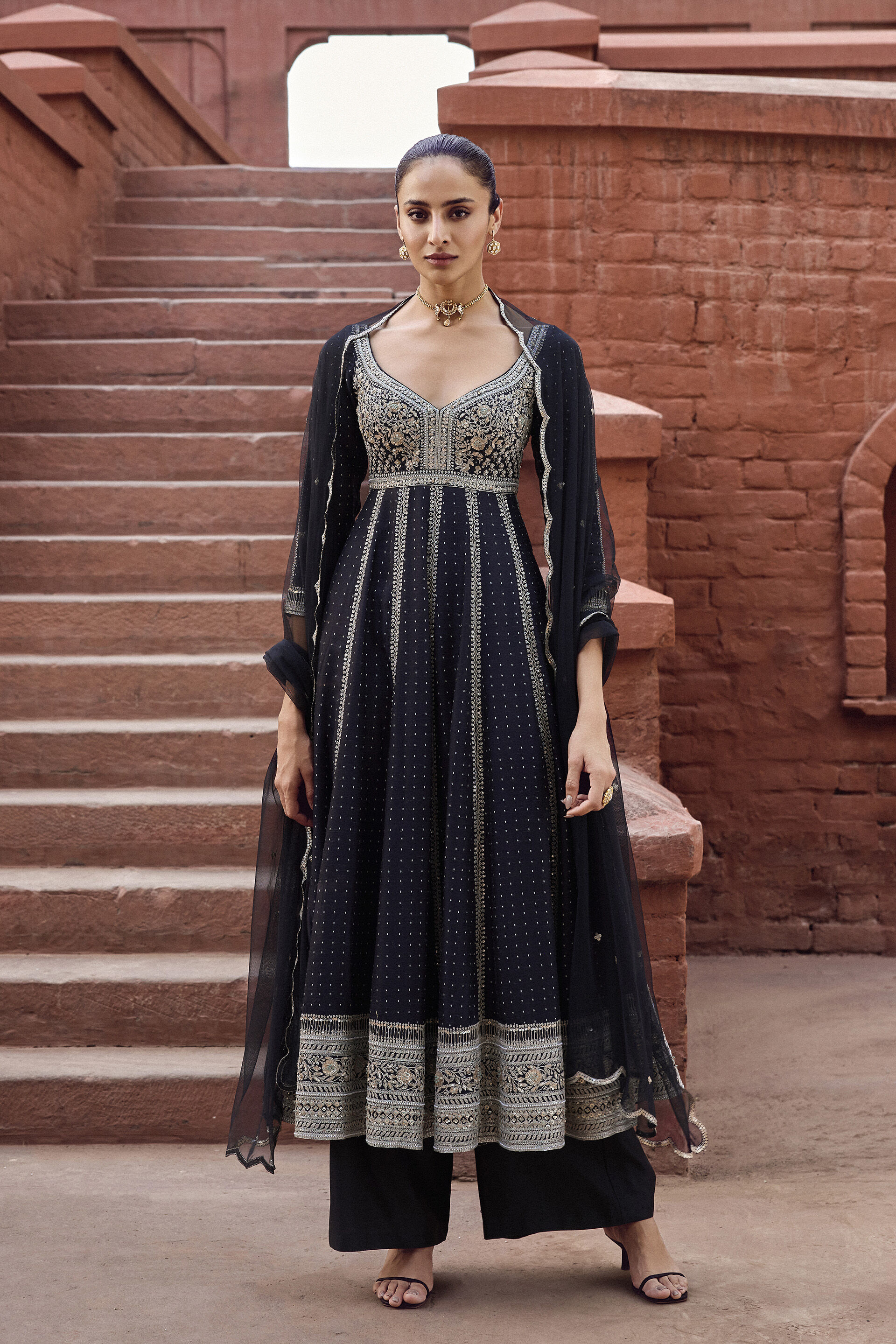 Afruza Embroidered Silk Suit Set - Black