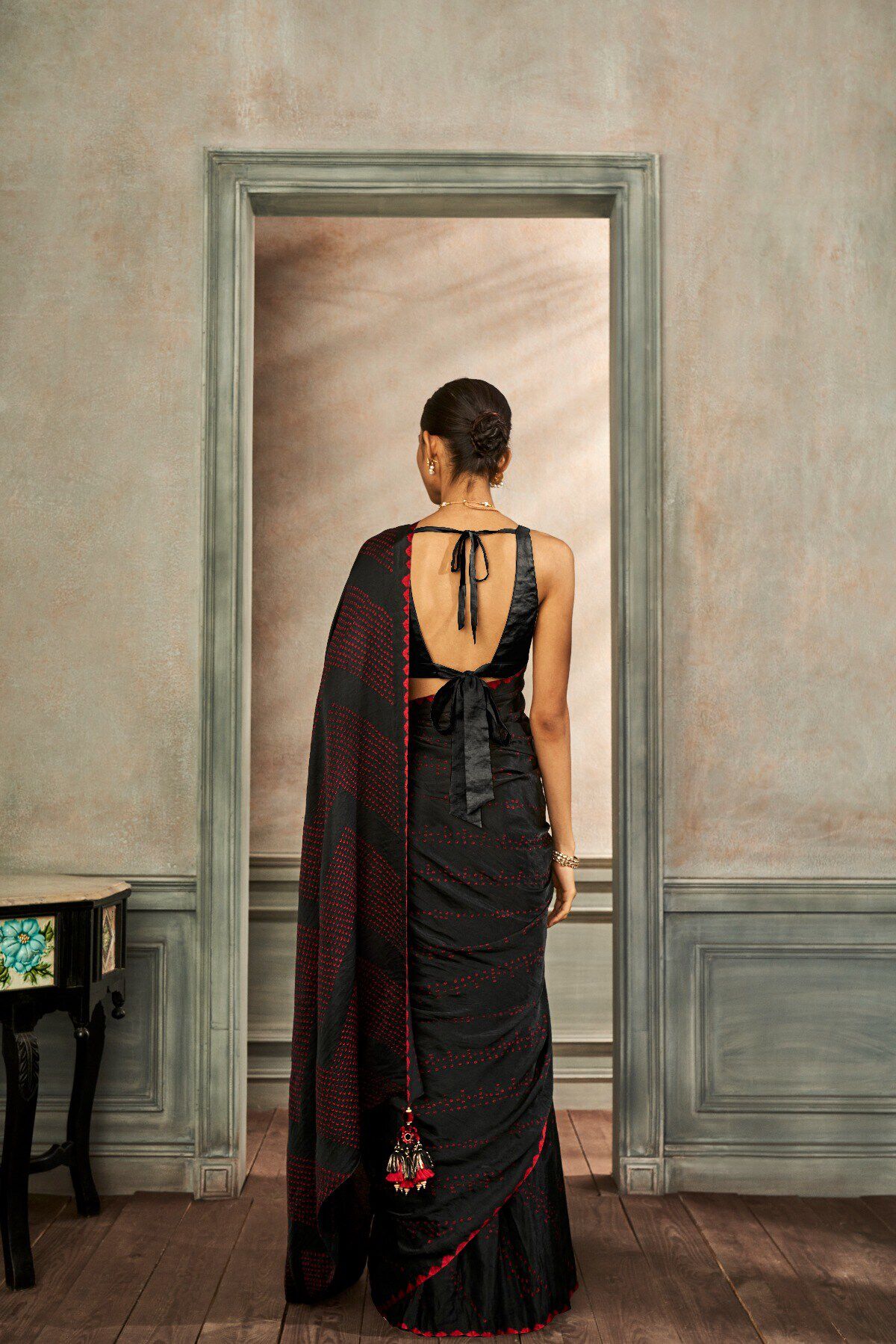 Deetya Bandhani Saree - Black/Red, Black/Red, image 4