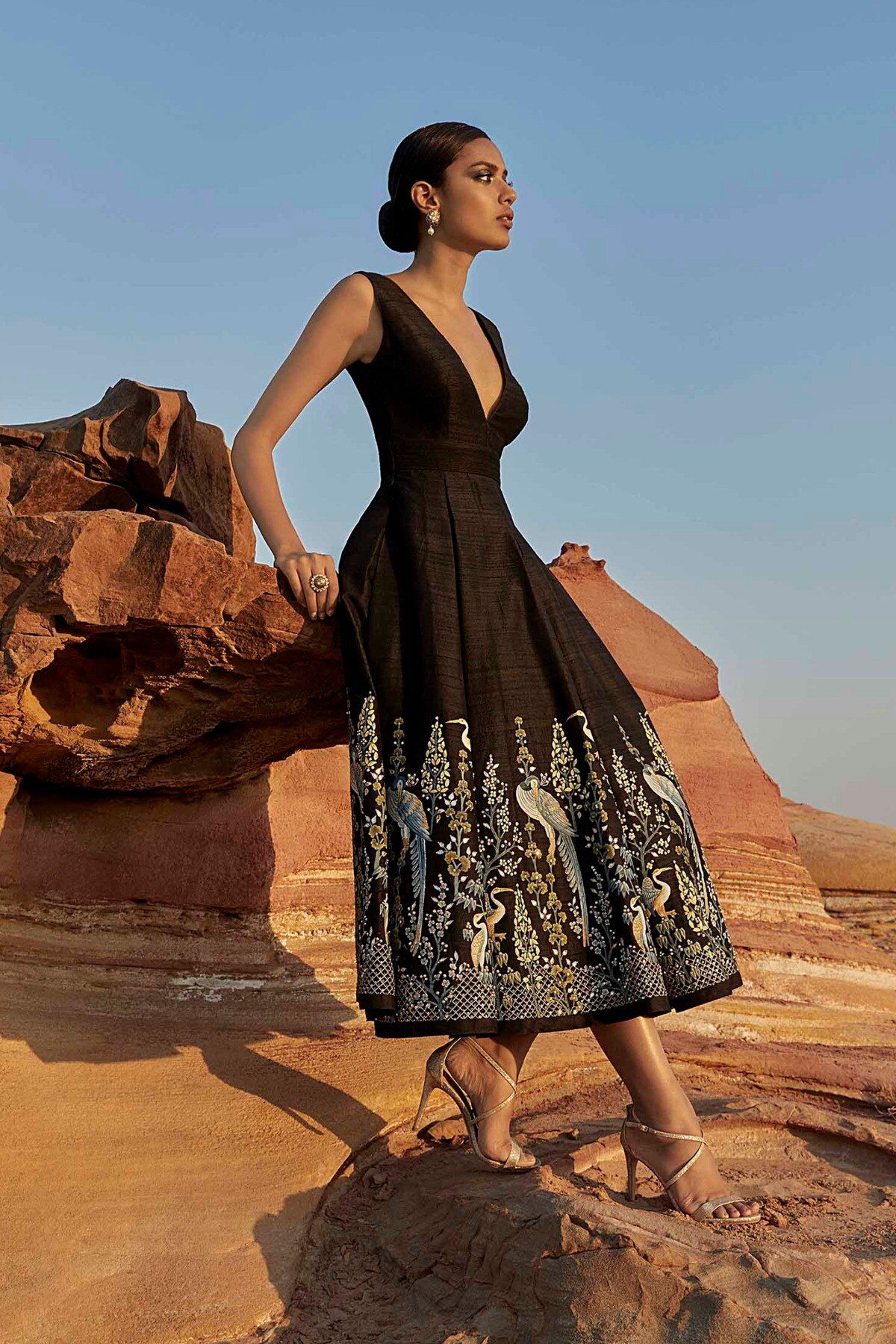 Dongre dress shop